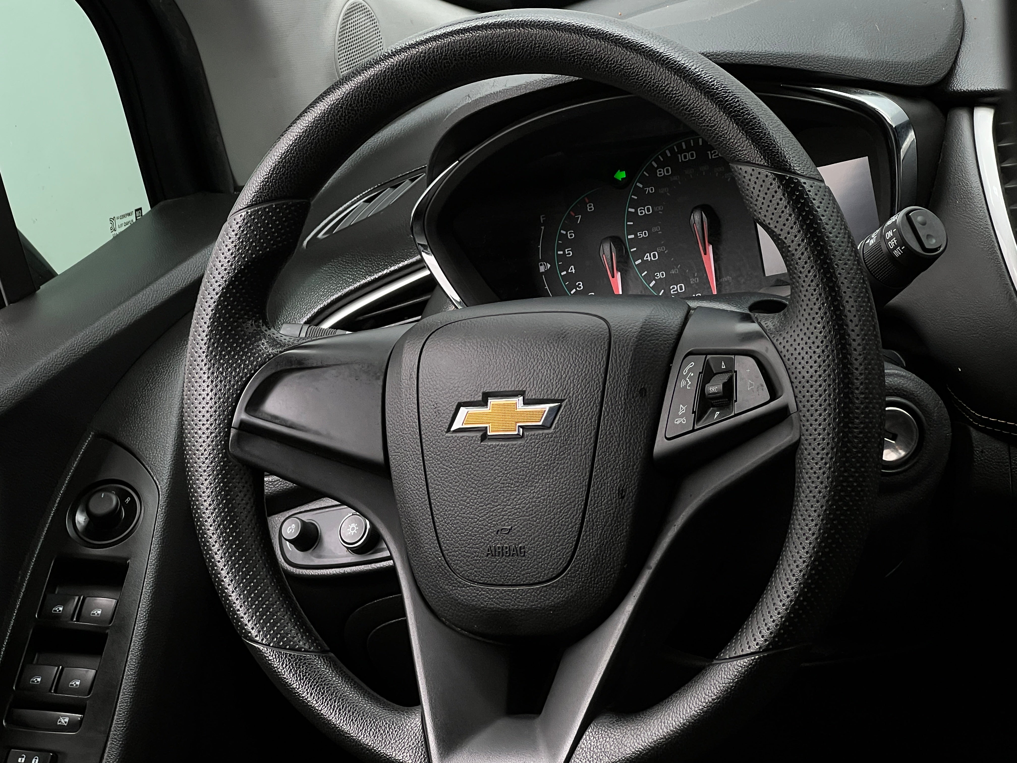 Thumbnail: 2021 Chevrolet Trax - 5