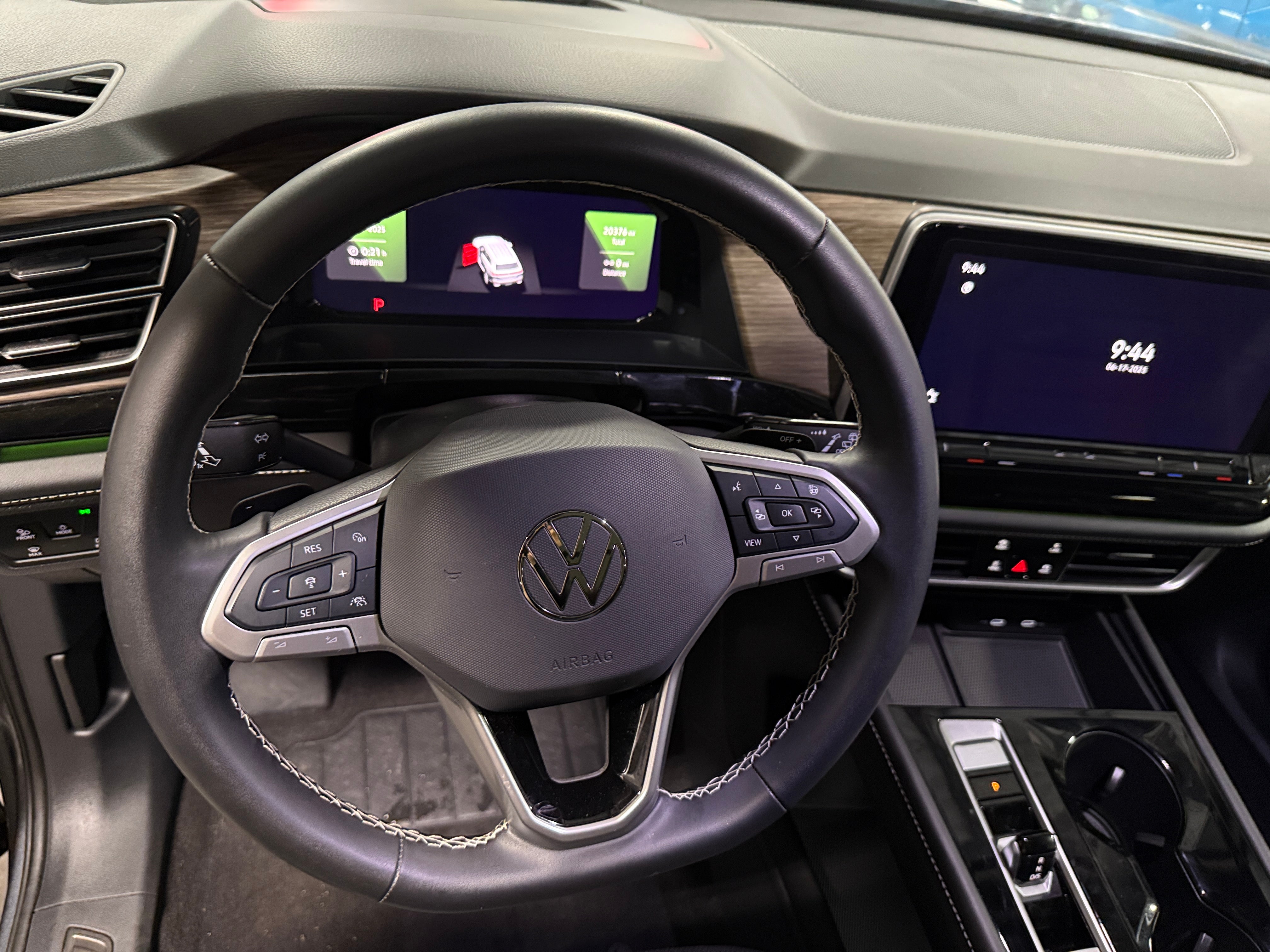 Thumbnail: 2024 Volkswagen Atlas - 4
