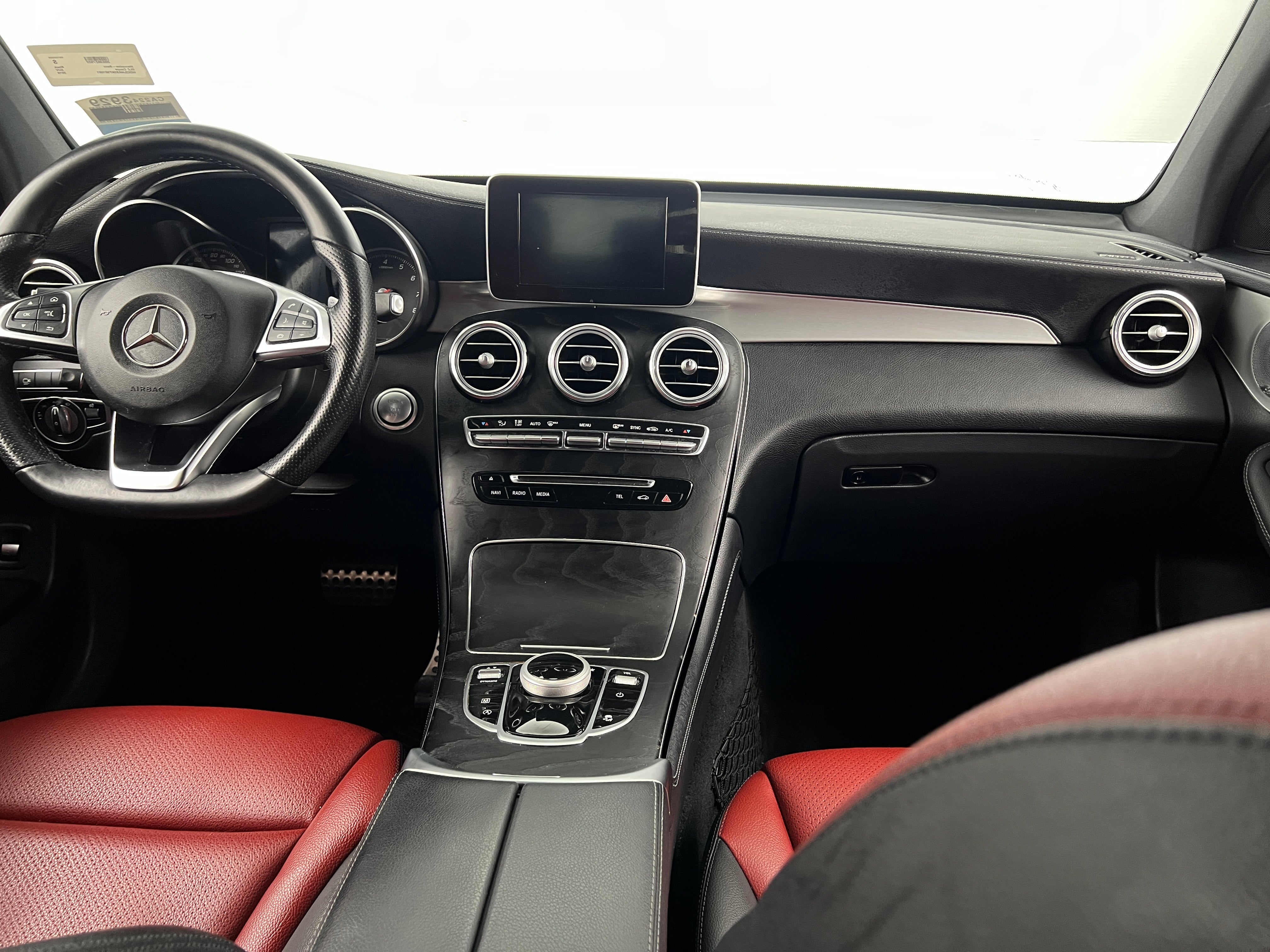 Thumbnail: 2019 Mercedes-Benz GLC - 2