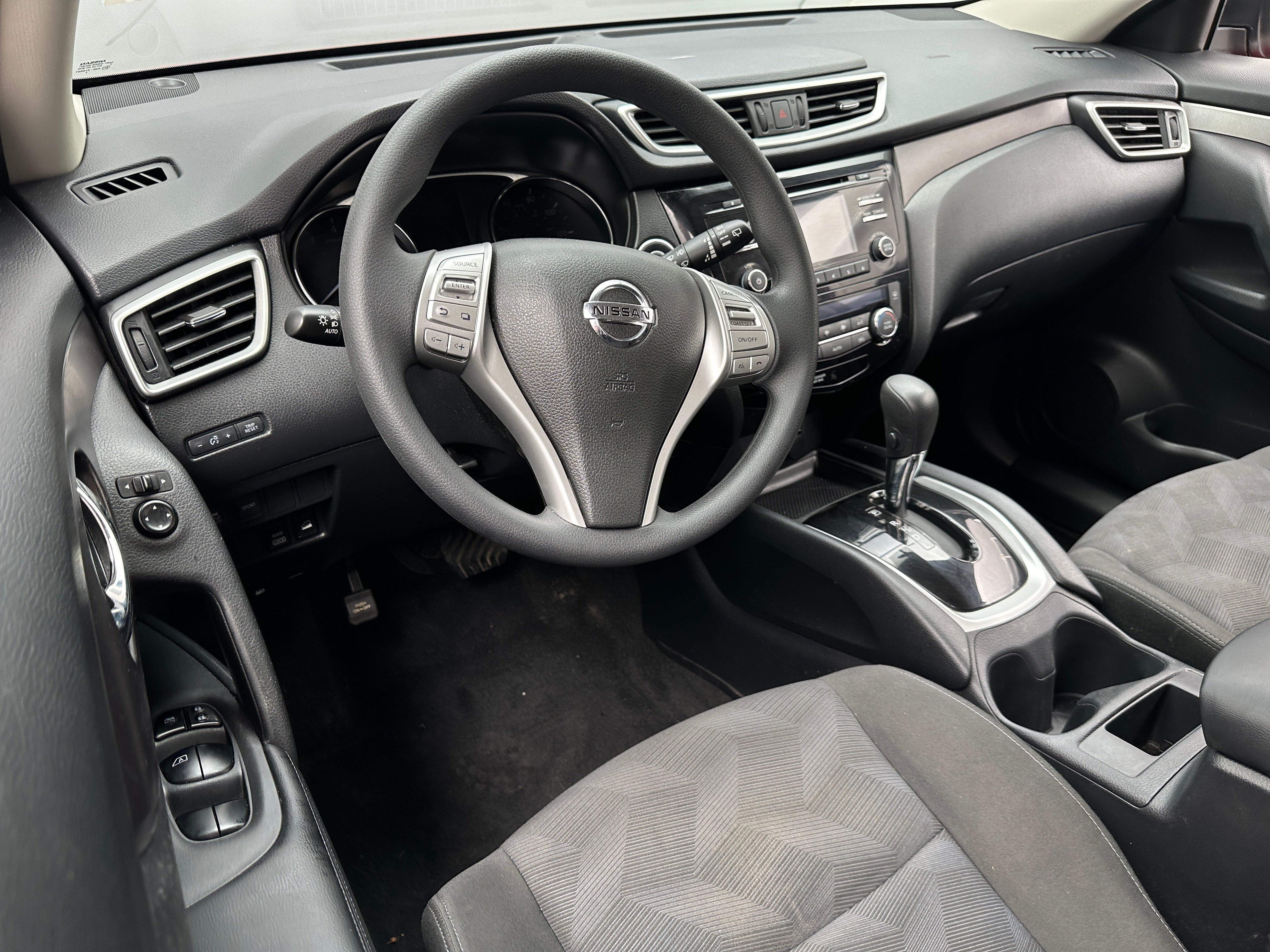 2016 Nissan Rogue SV 3