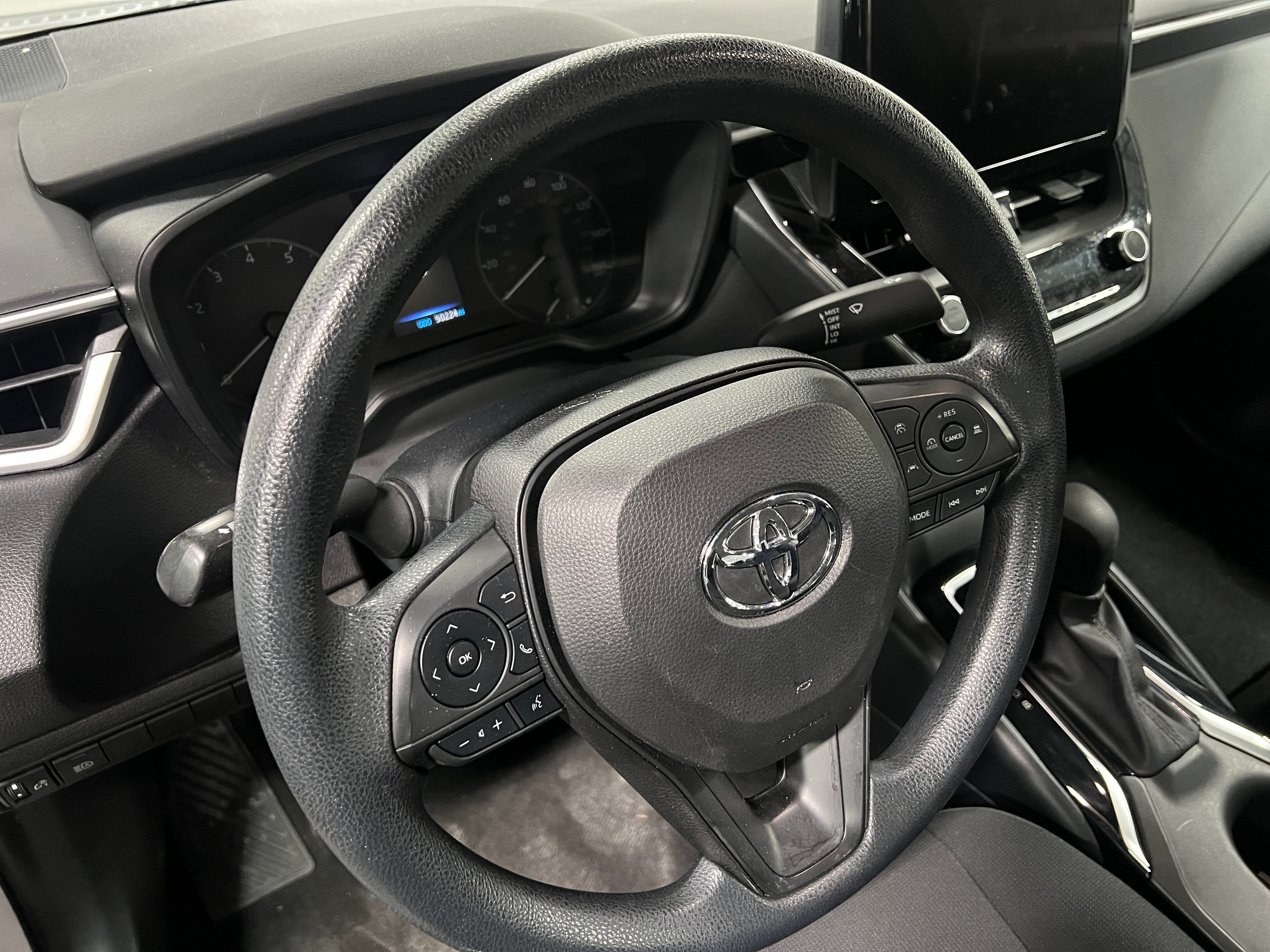 2023 Toyota Corolla LE 5