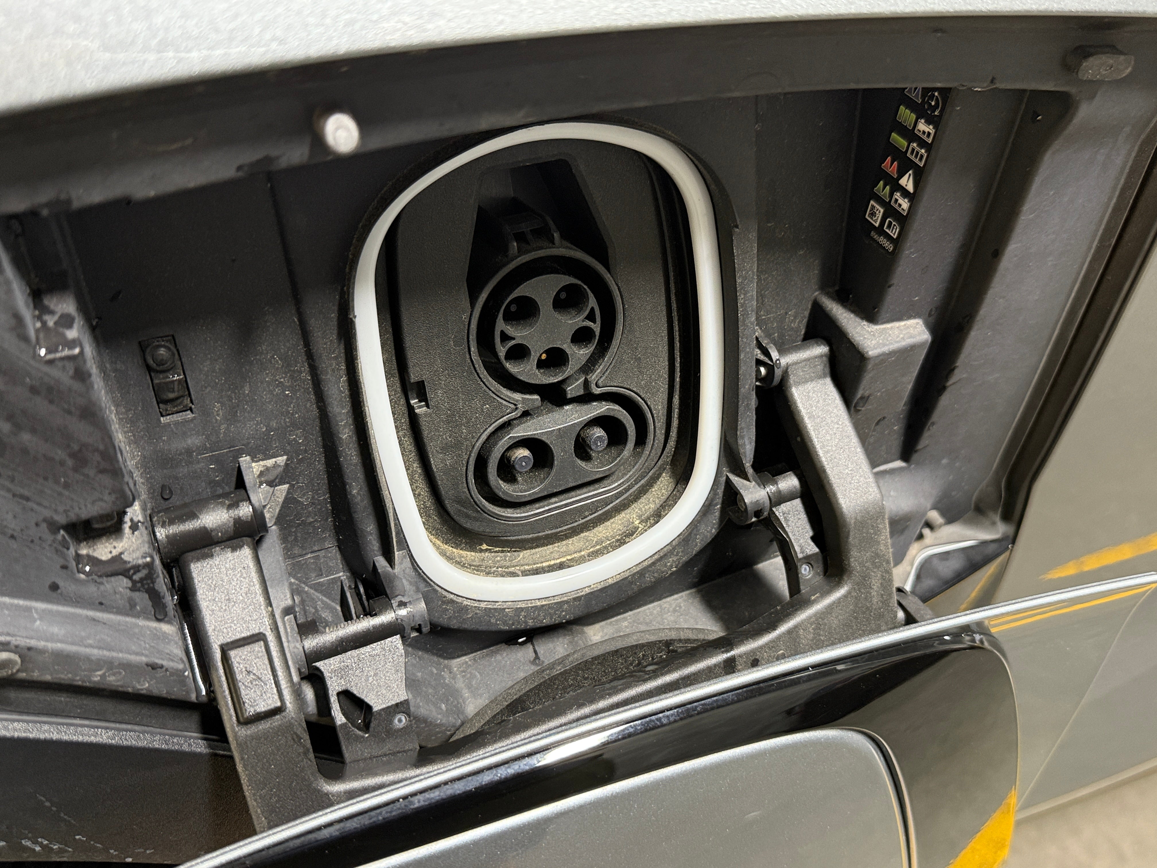 Used 2024 Chevrolet Blazer EV LT with VIN 3GNKDBRJ5RS197801 for sale in Oak Creek, WI