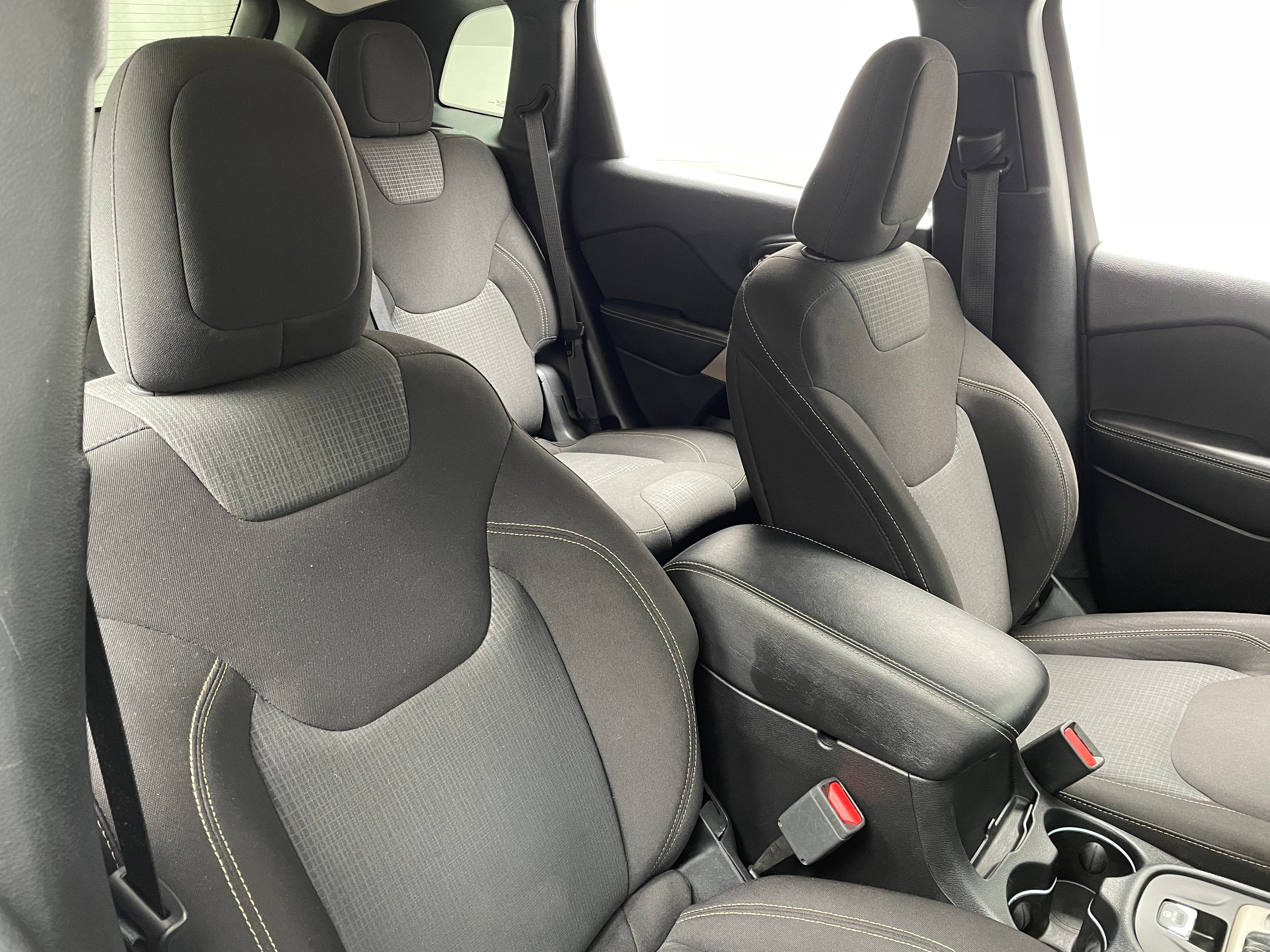2017 Jeep Cherokee Latitude 2