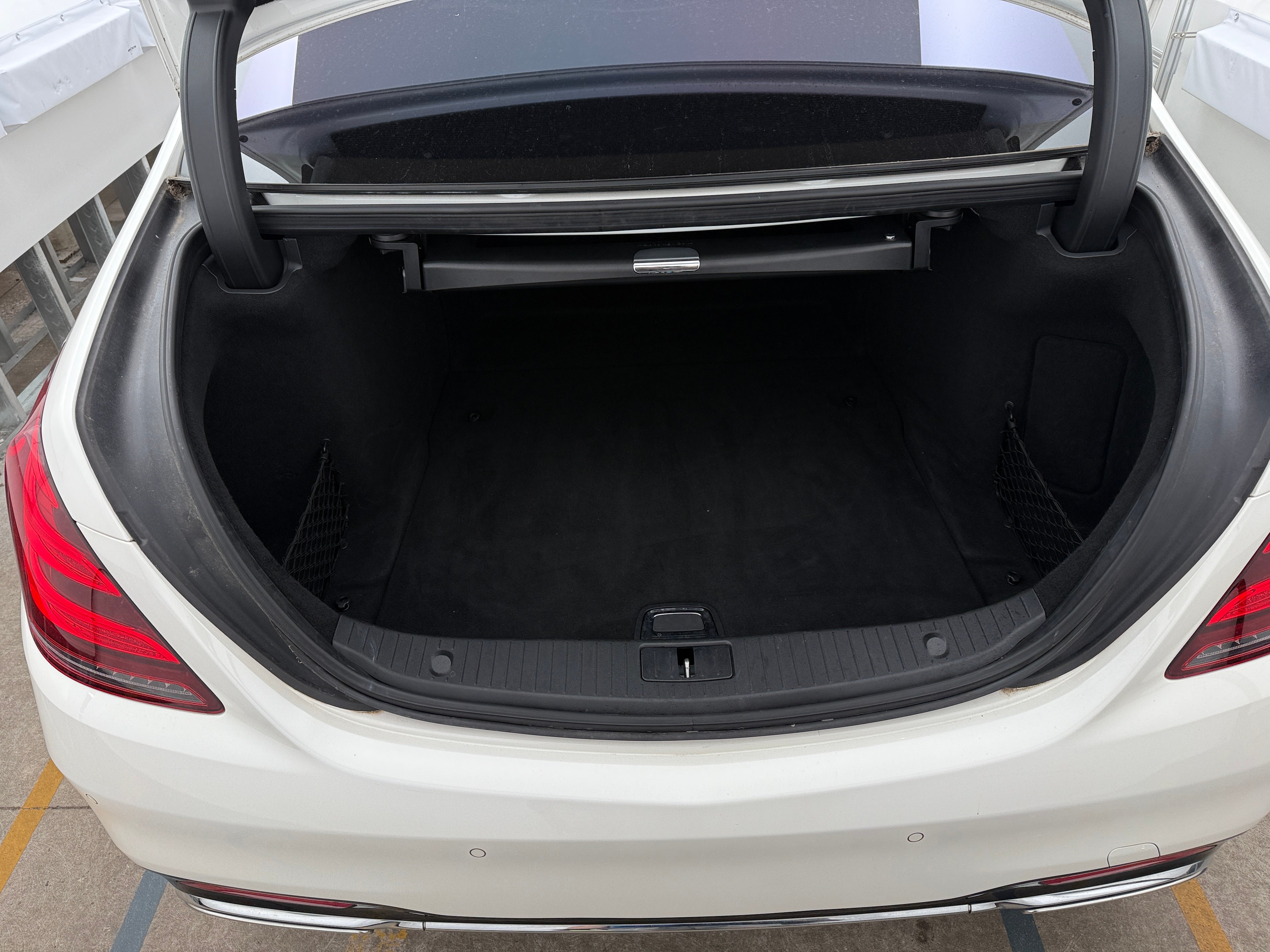Thumbnail: 2020 Mercedes-Benz S-Class - 6