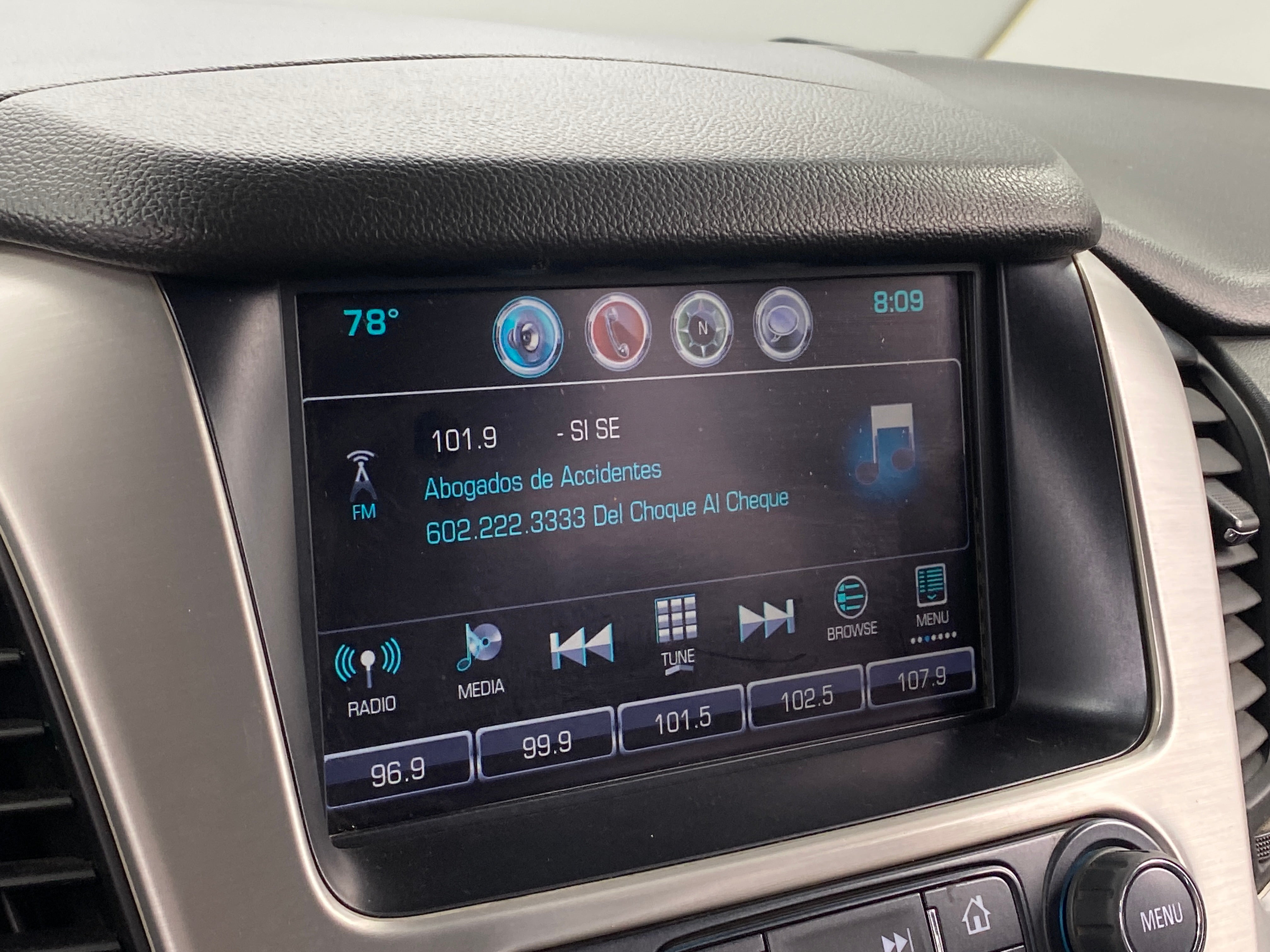 2017 GMC Yukon XL SLT 3
