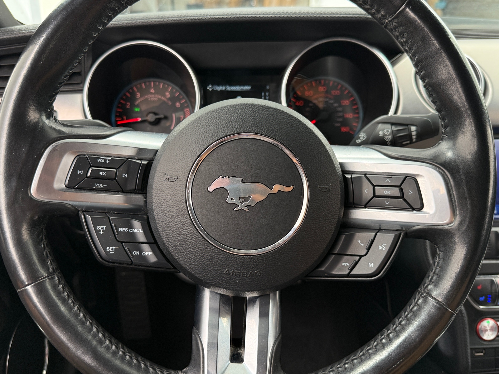 Thumbnail: 2022 Ford Mustang - 5