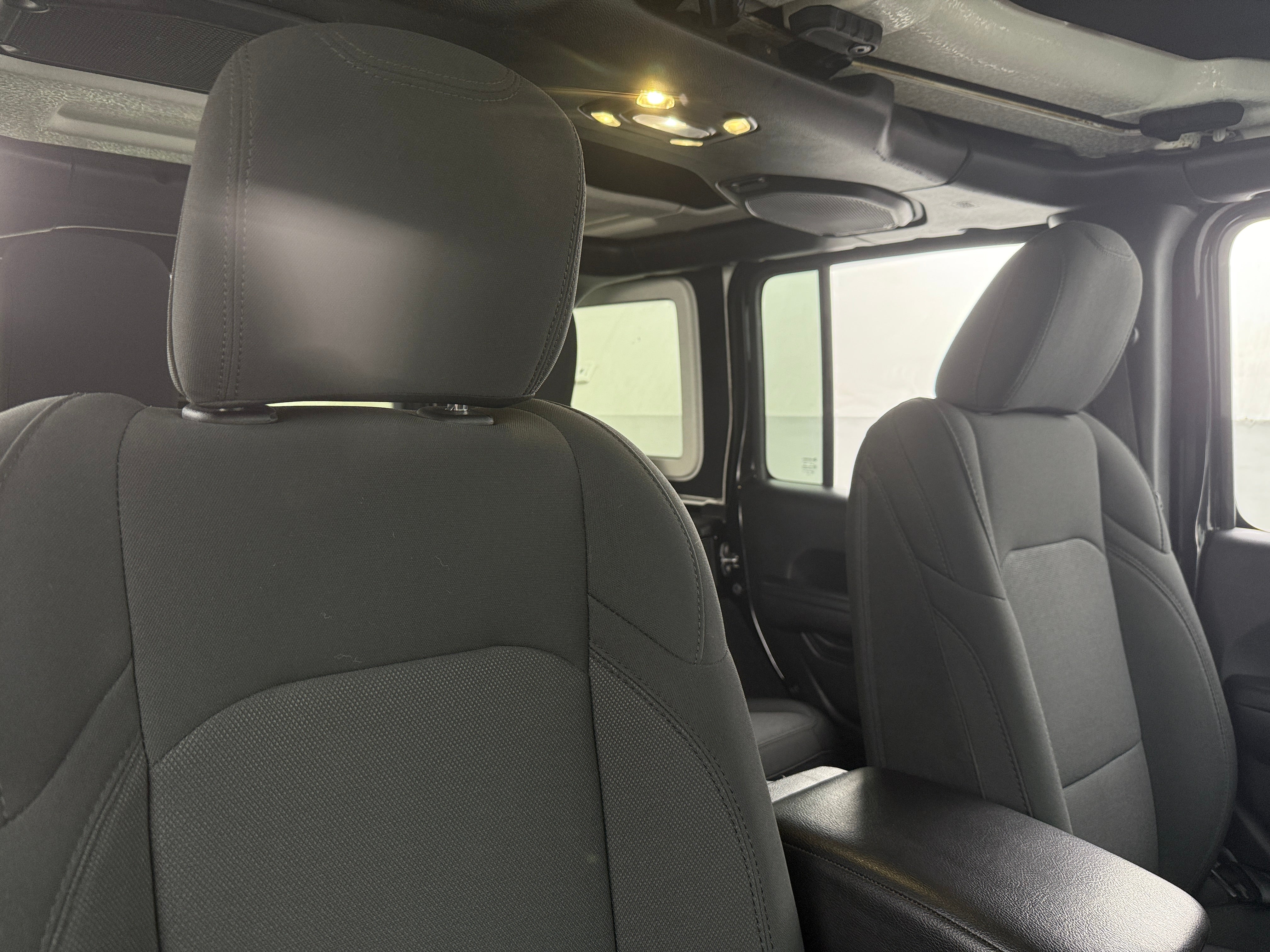 2019 Jeep Wrangler Unlimited Sport S 2