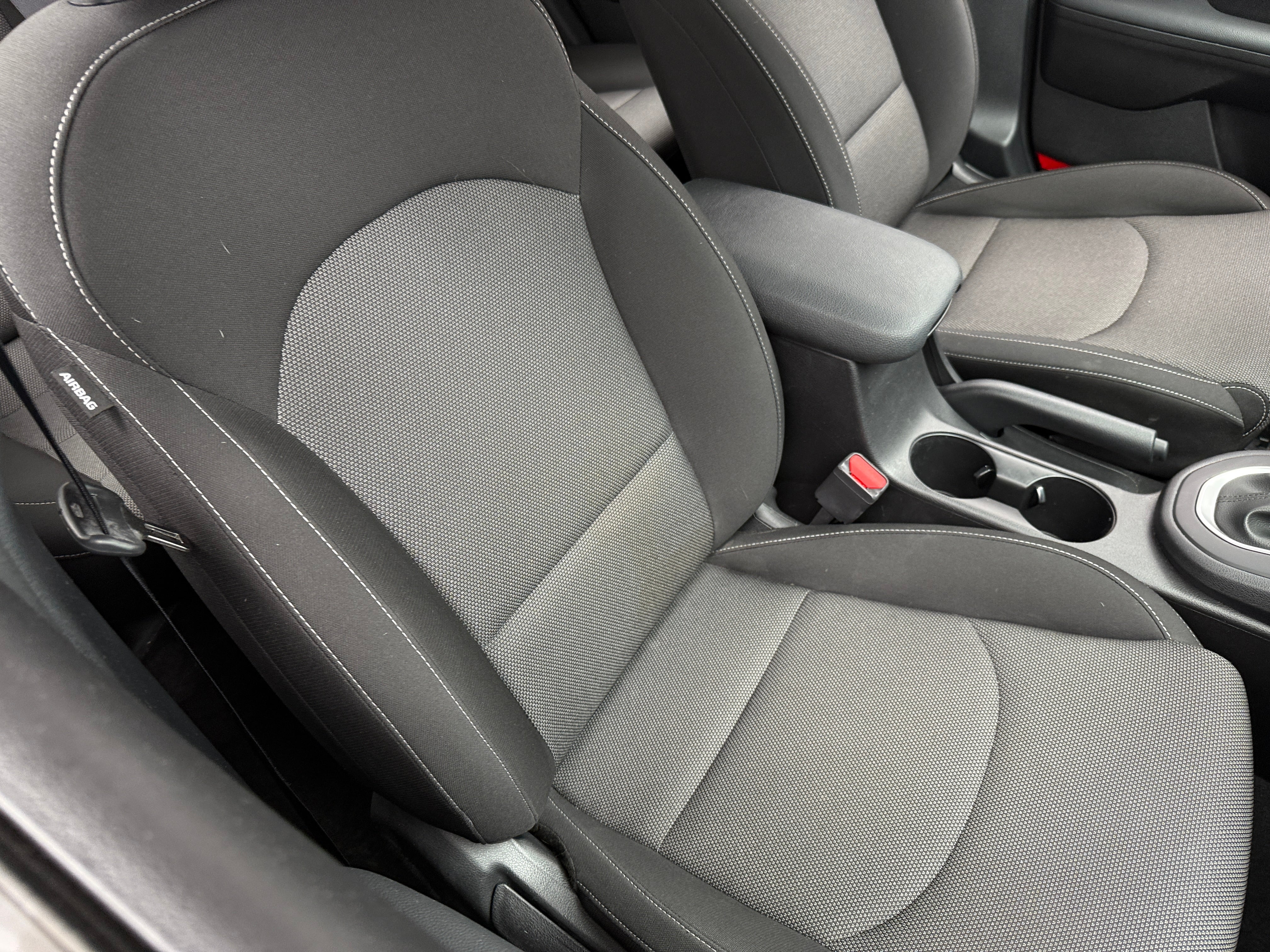 2023 Kia Forte LXS 2