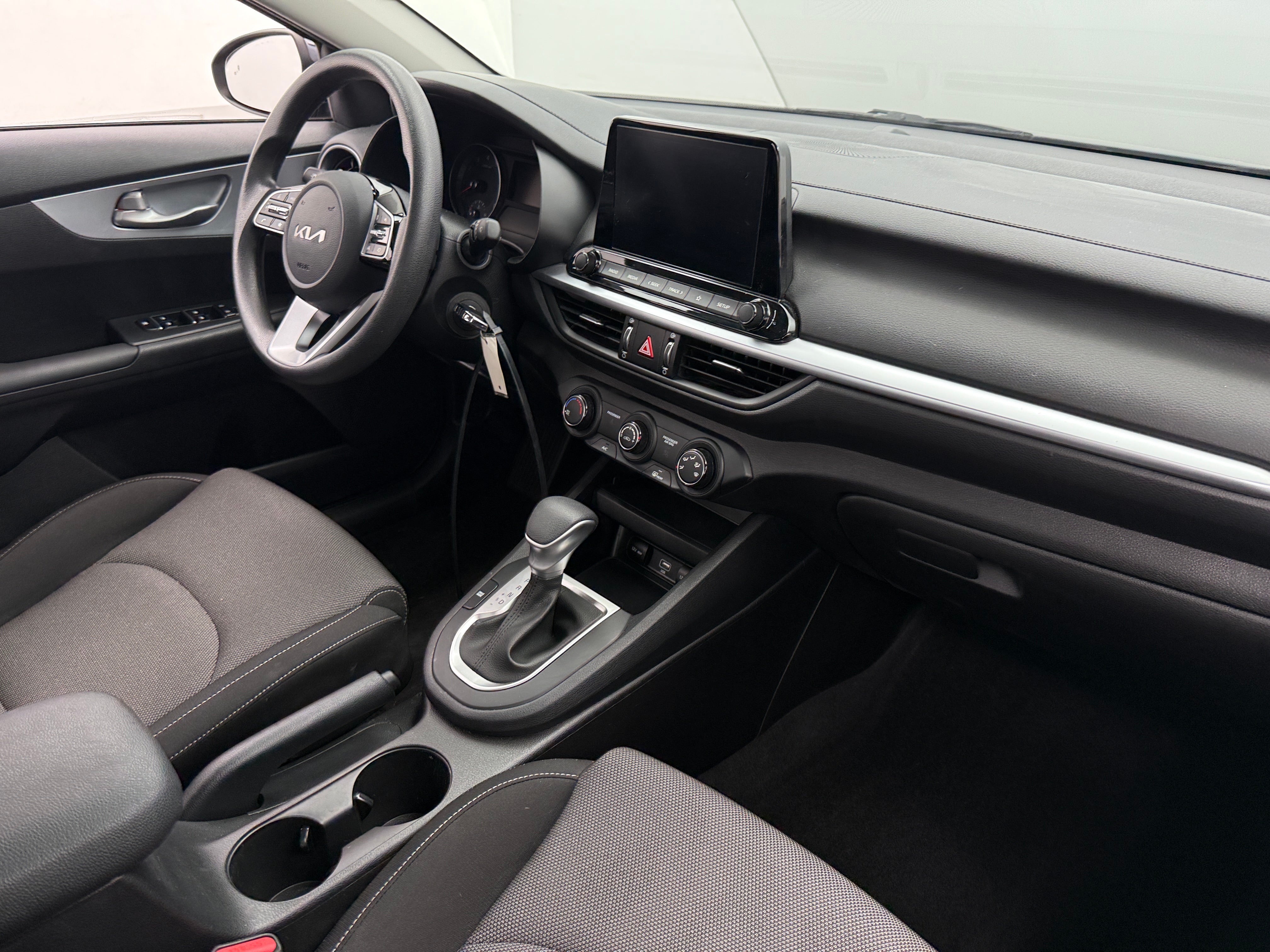 2023 Kia Forte LXS 3