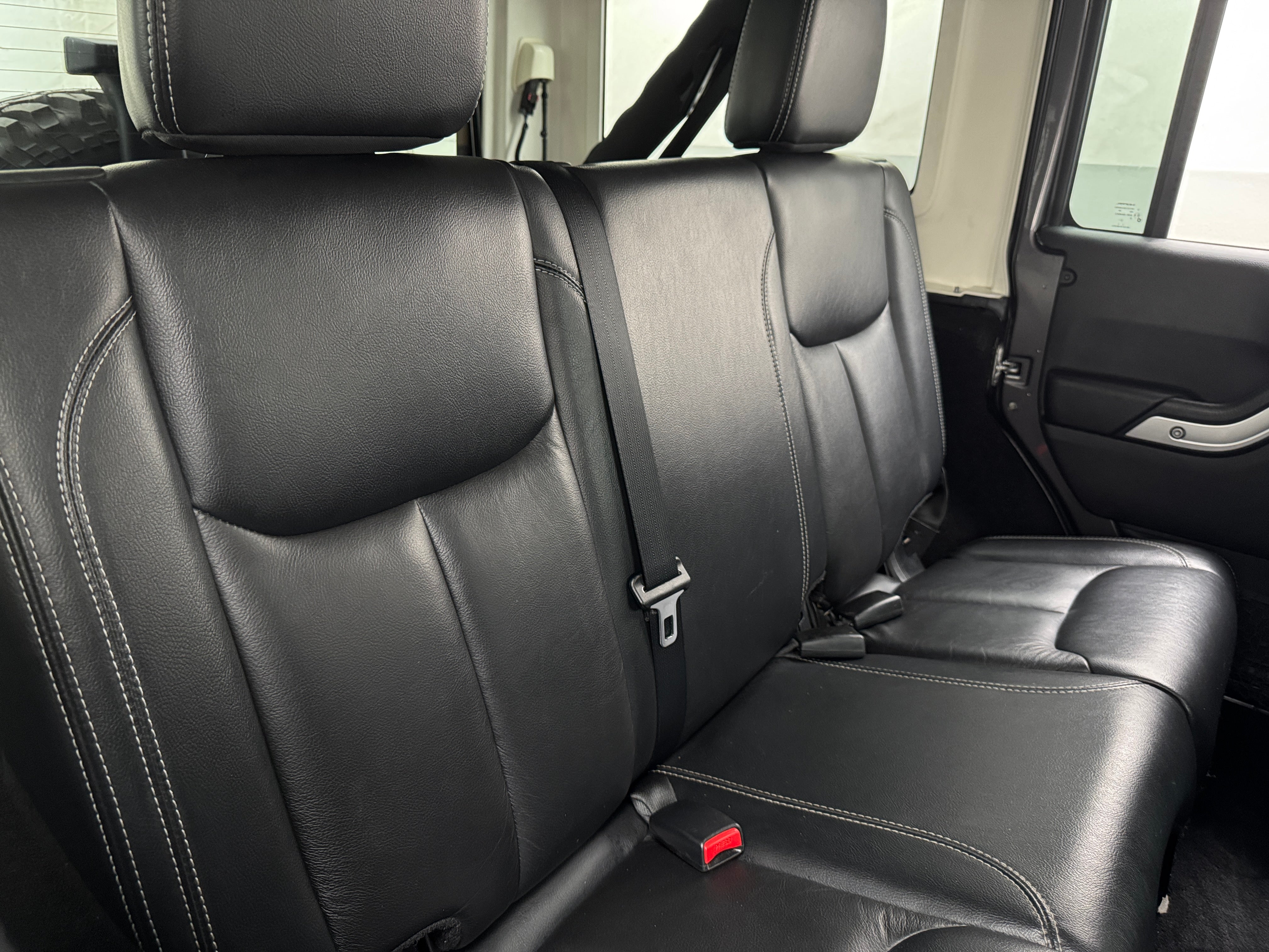 2014 Jeep Wrangler Unlimited Rubicon 5