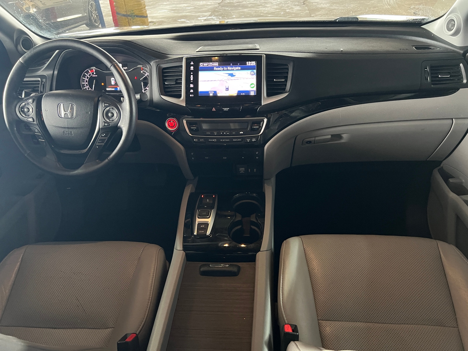 Thumbnail: 2017 Honda Pilot - 2