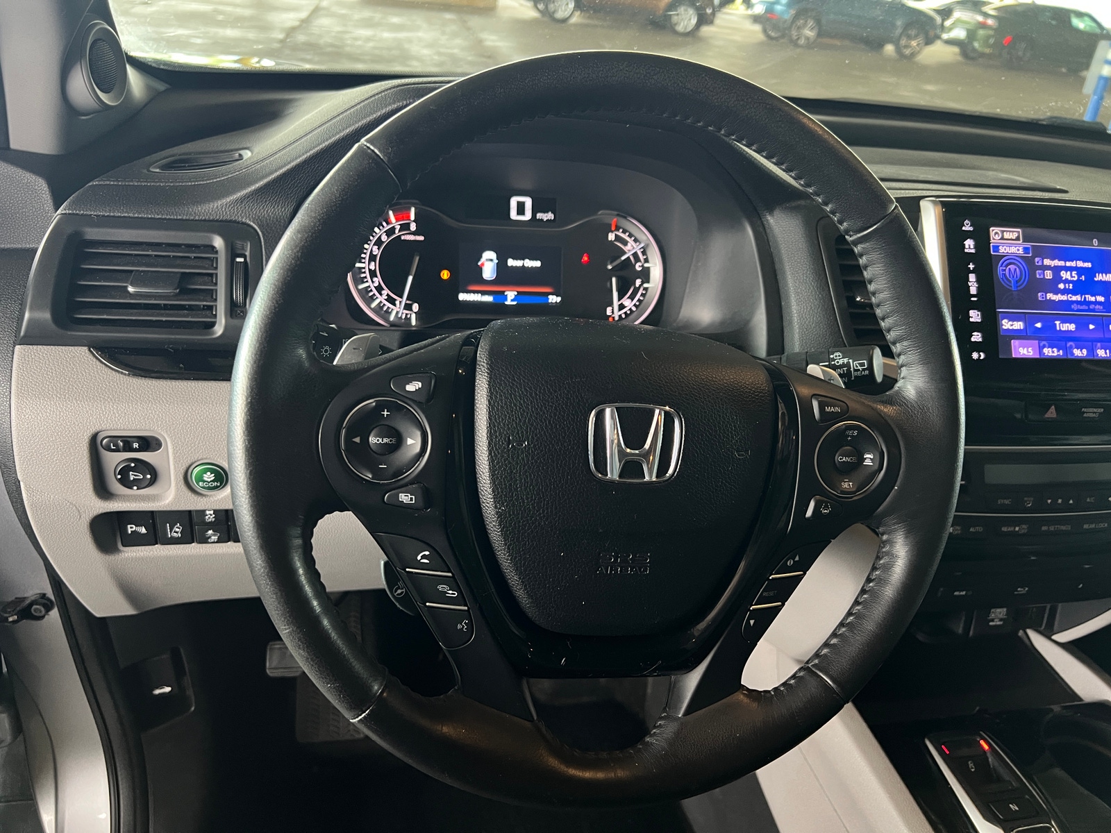 Thumbnail: 2017 Honda Pilot - 4