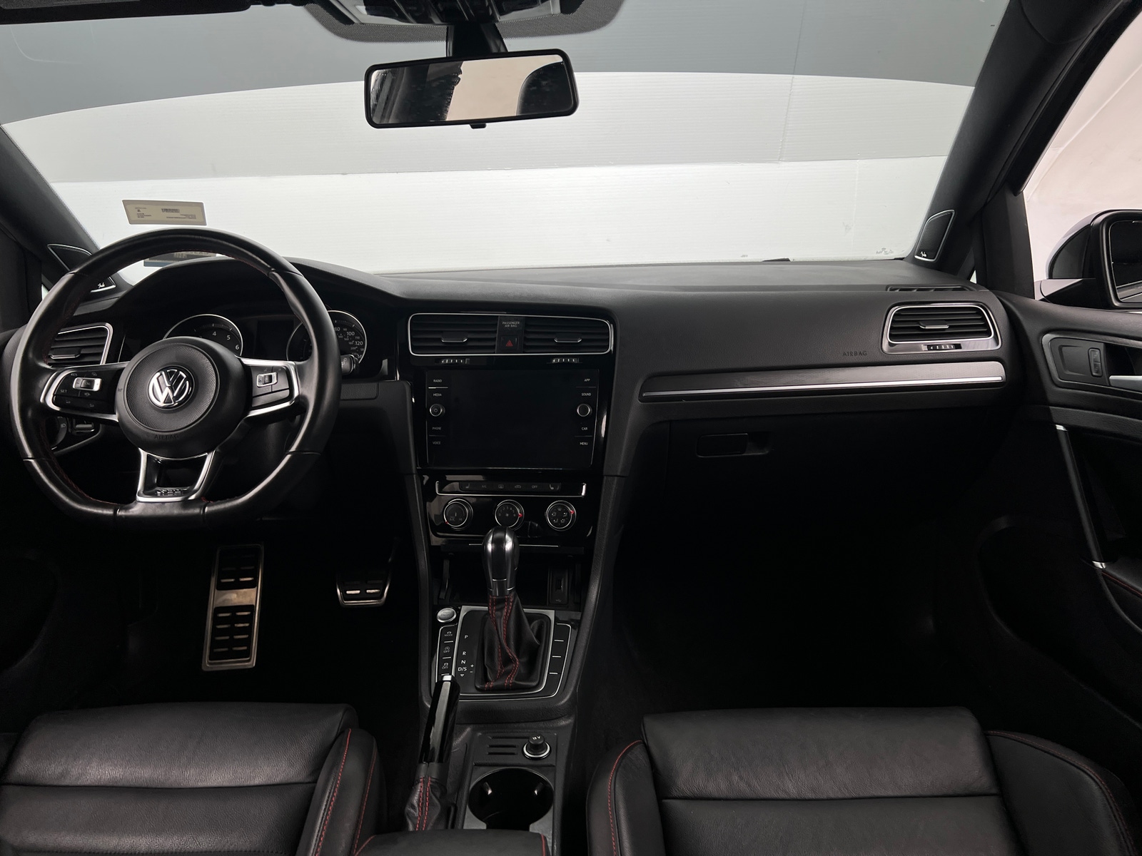 Thumbnail: 2019 Volkswagen Golf - 2