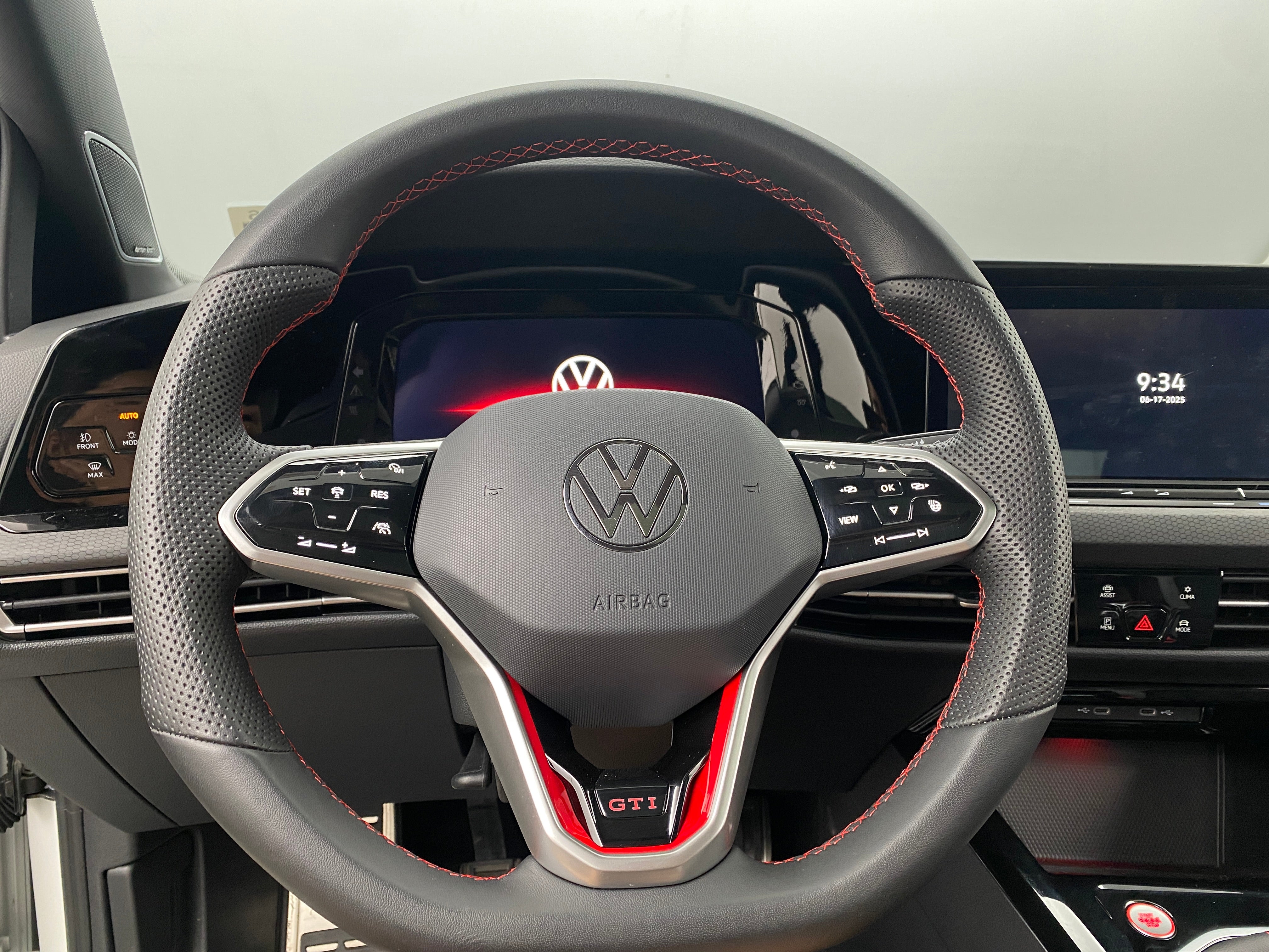 2024 Volkswagen Golf GTI 380 SE 5