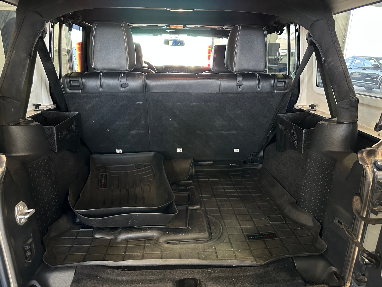 Thumbnail: 2016 Jeep Wrangler - 6