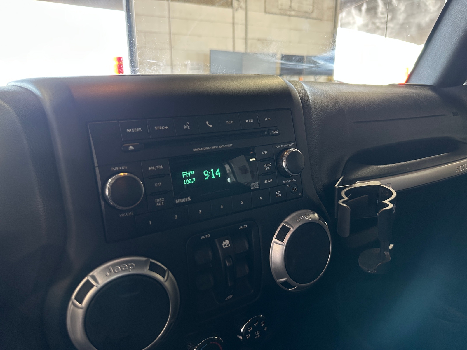 Thumbnail: 2016 Jeep Wrangler - 3