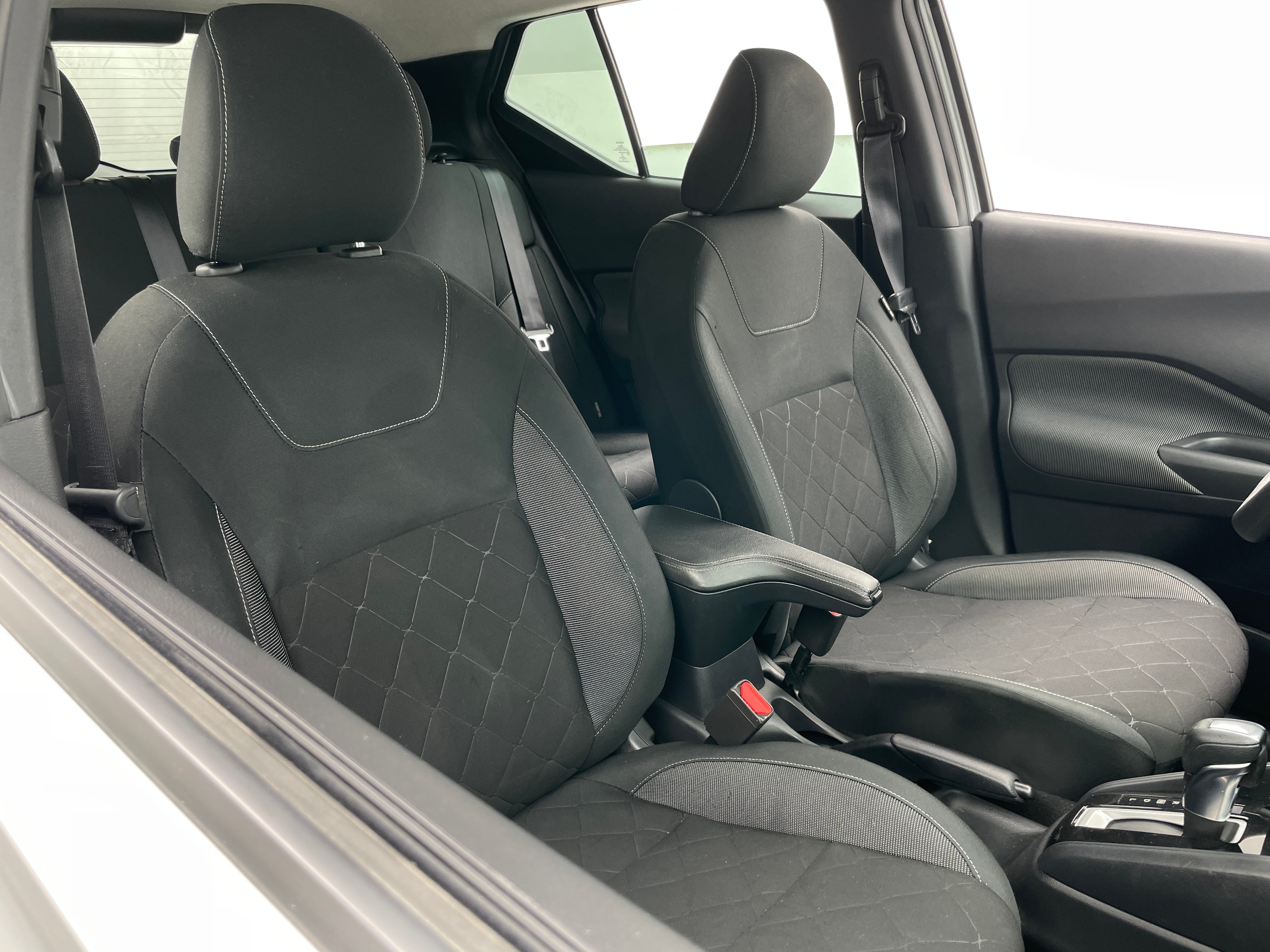 2020 Nissan Kicks S 2