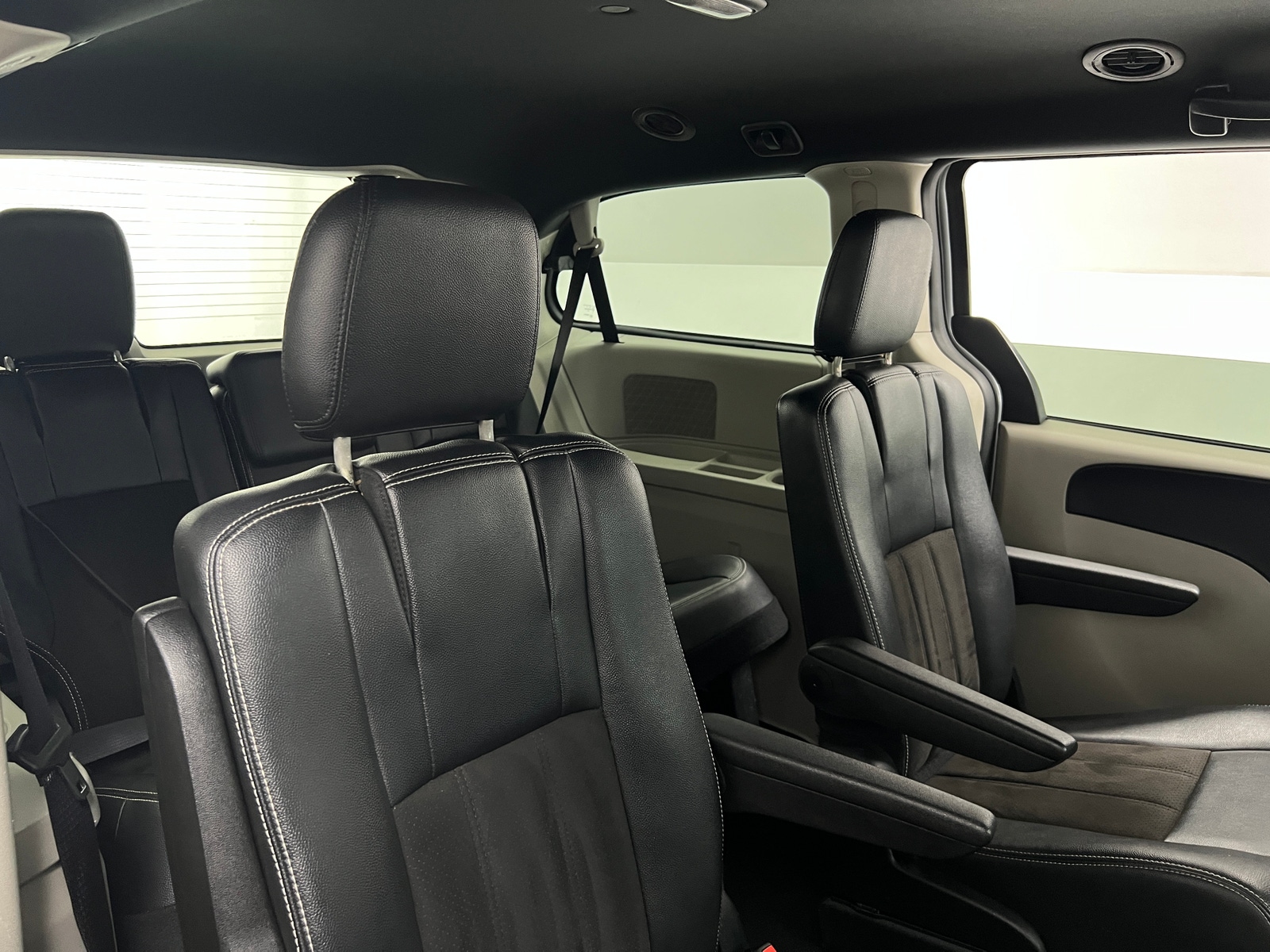 Thumbnail: 2019 Dodge Grand Caravan - 5