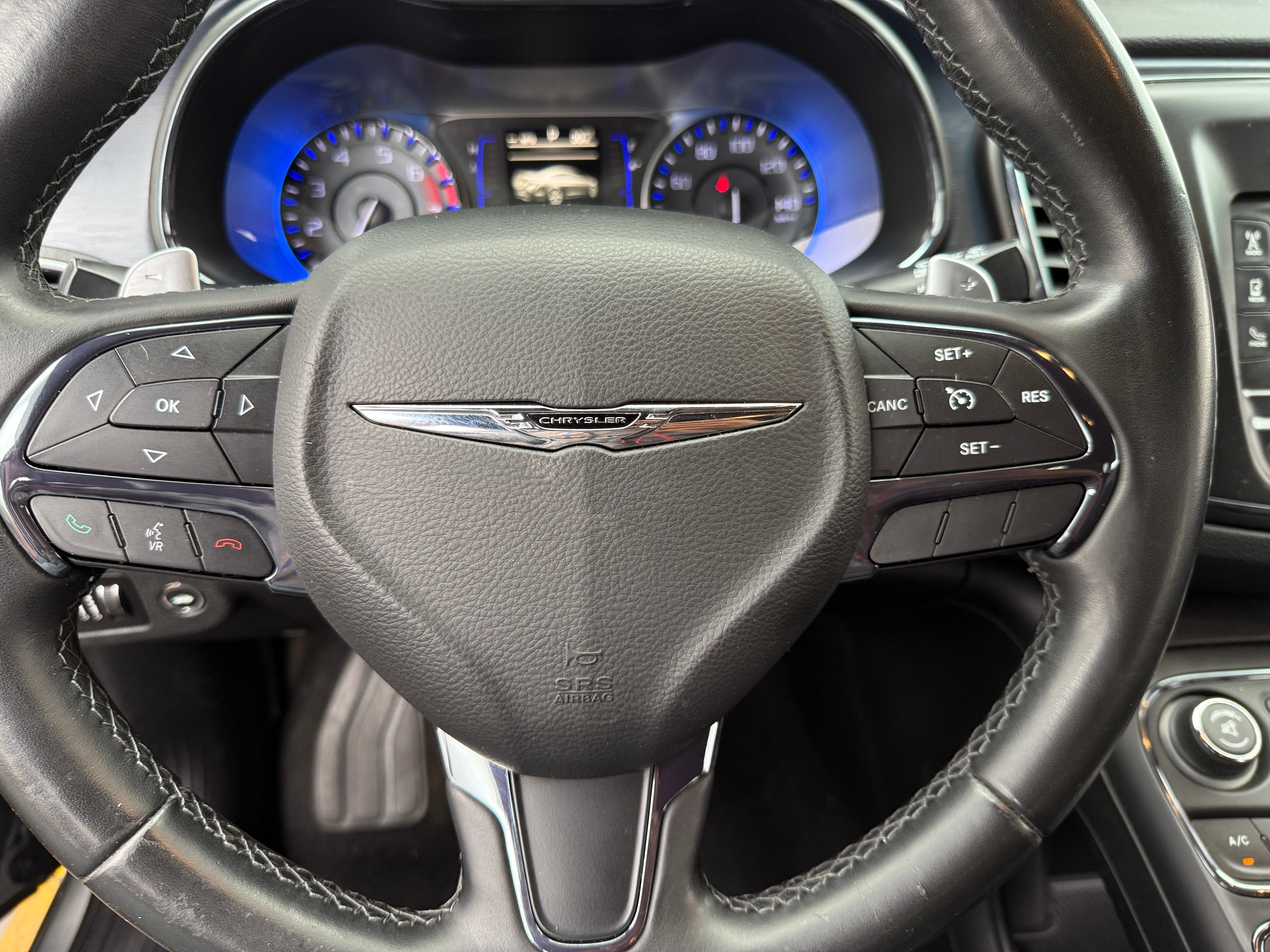 2015 Chrysler 200 S 5