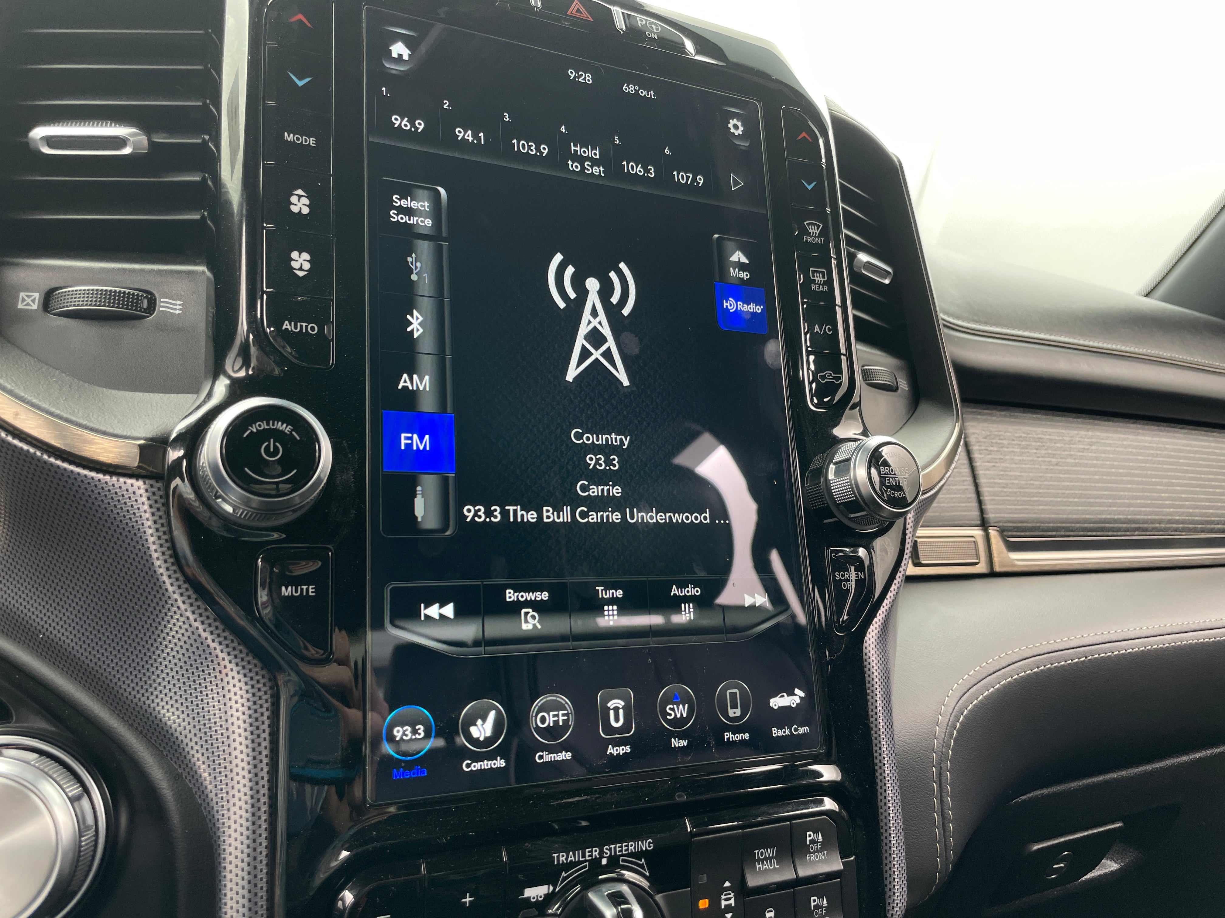 2021 RAM 1500 Limited 3