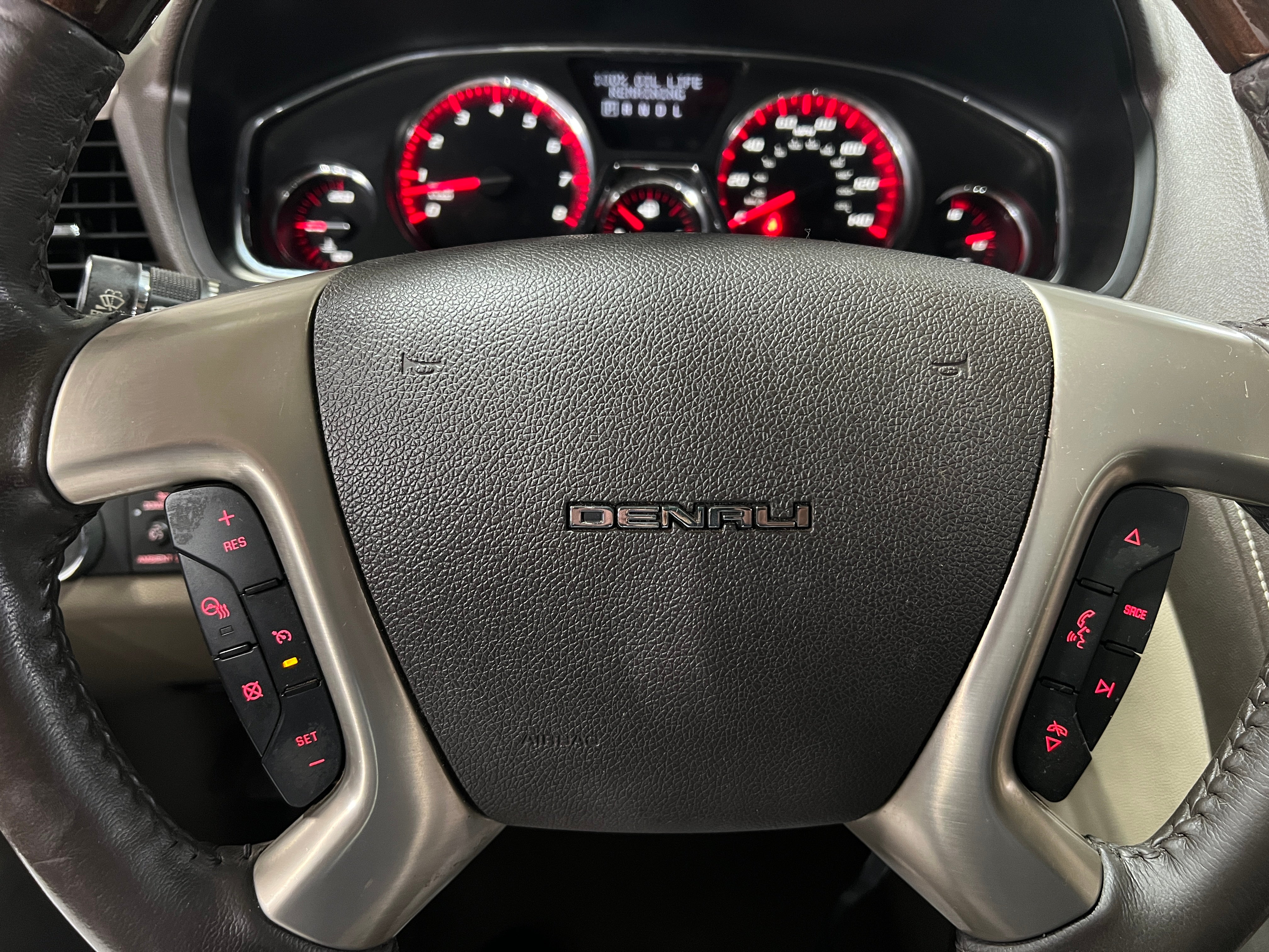 2016 GMC Acadia Denali 4