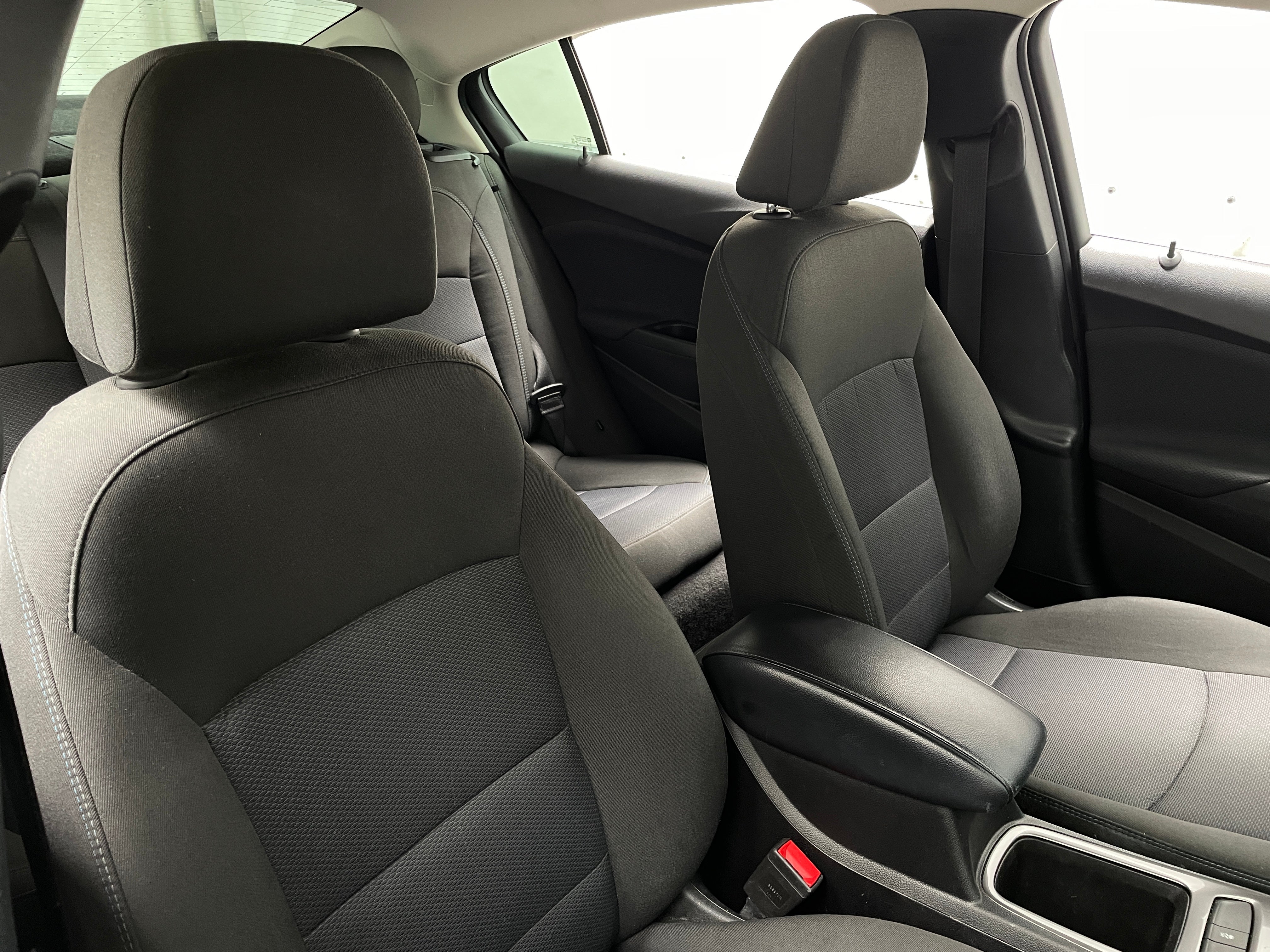 2018 Chevrolet Cruze LT 2