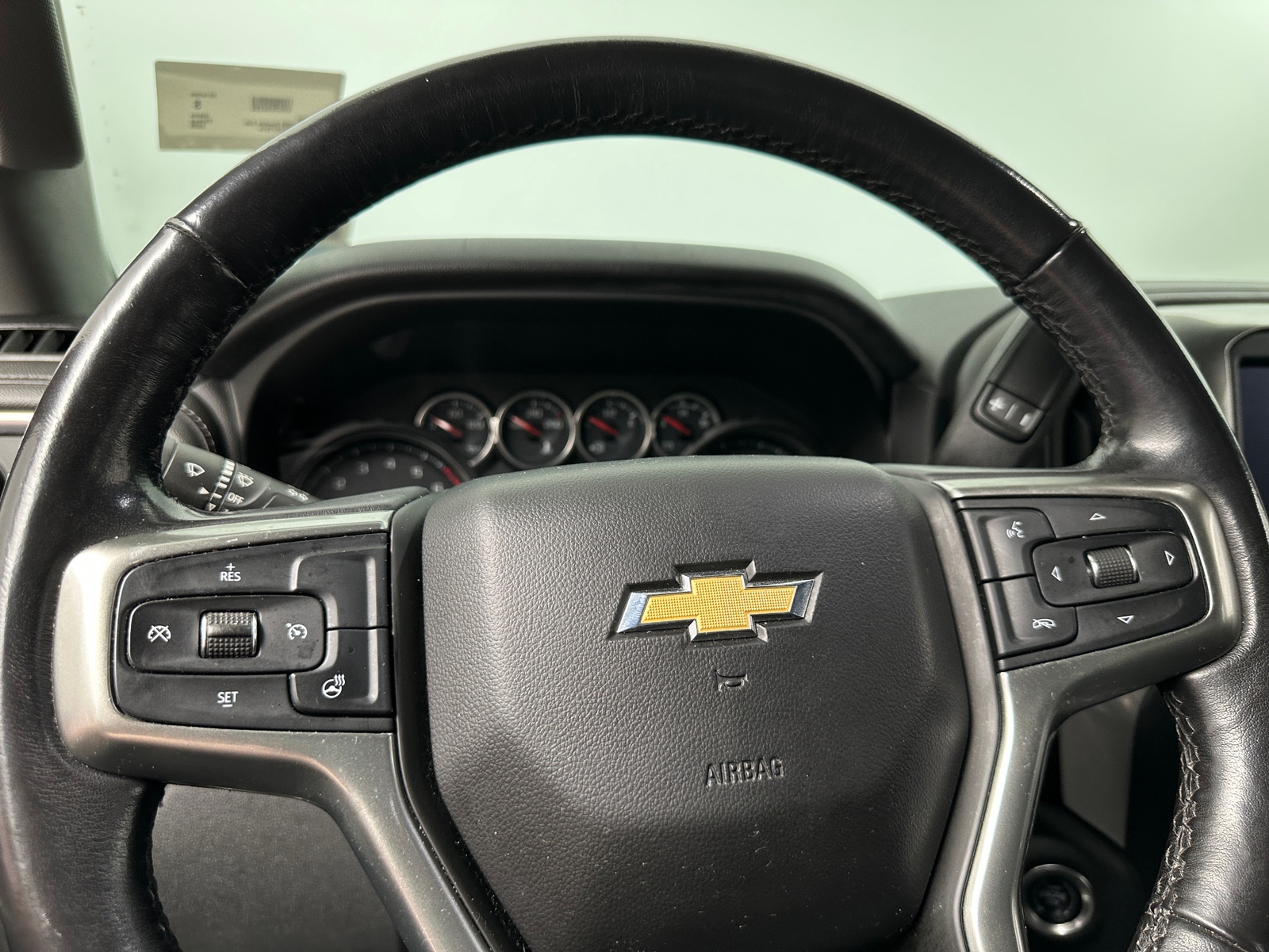 Thumbnail: 2020 Chevrolet Silverado 1500 - 5