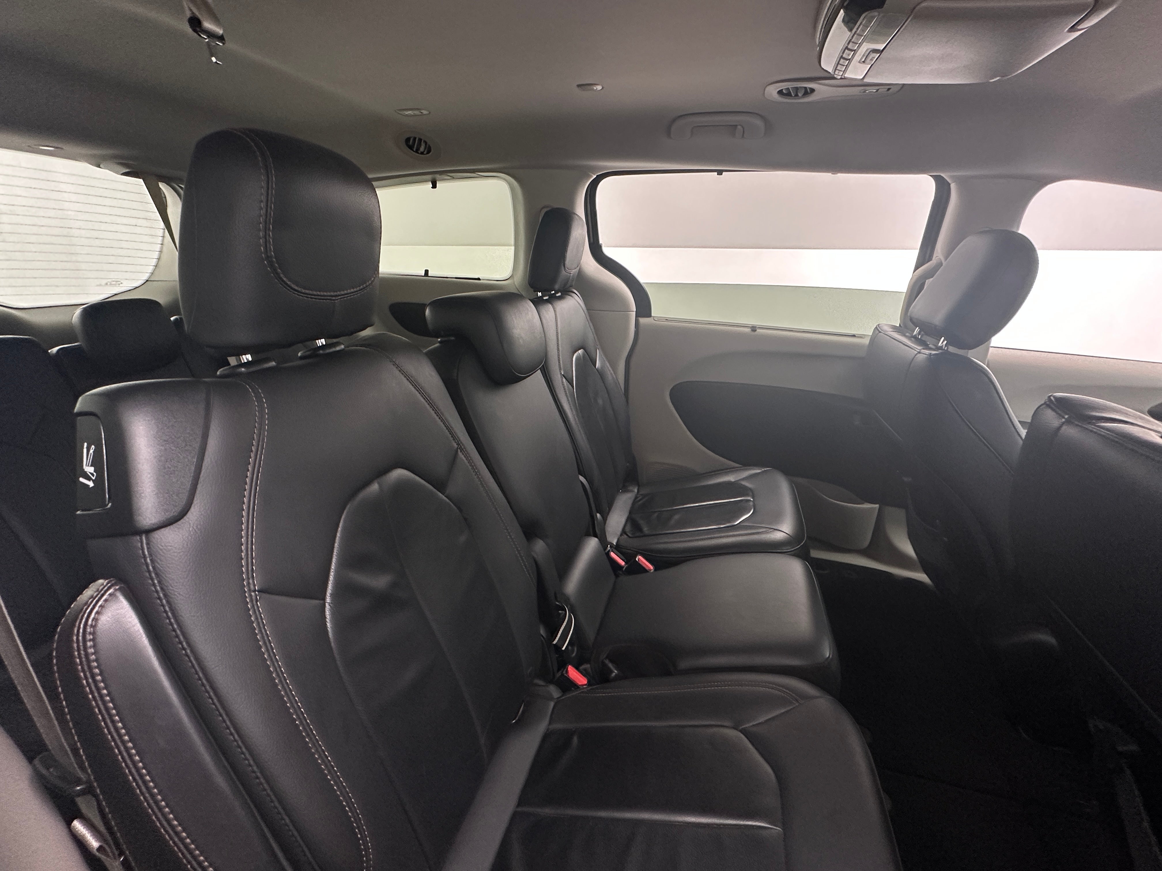 2017 Chrysler Pacifica Touring L 5