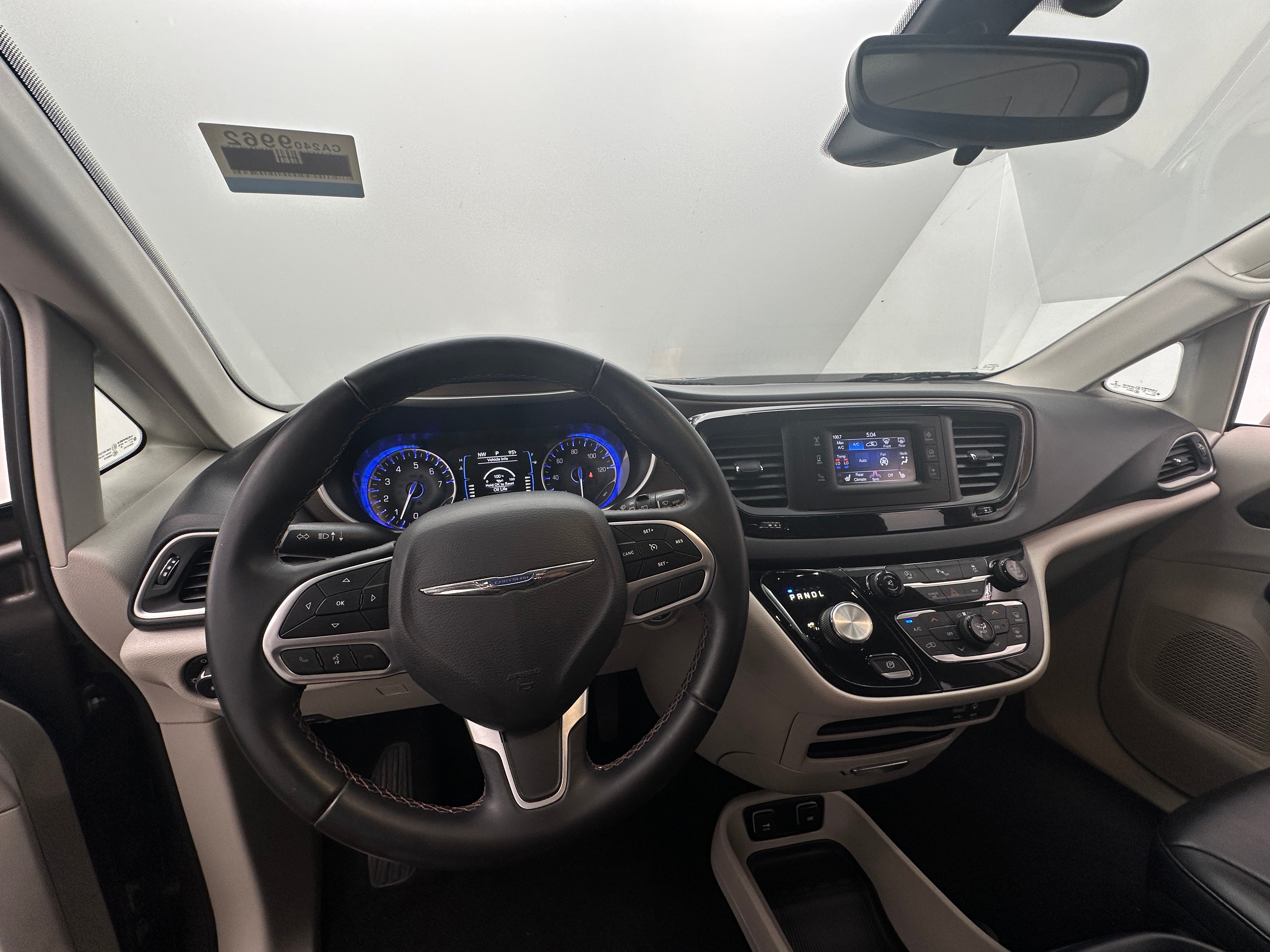 2017 Chrysler Pacifica Touring L 2