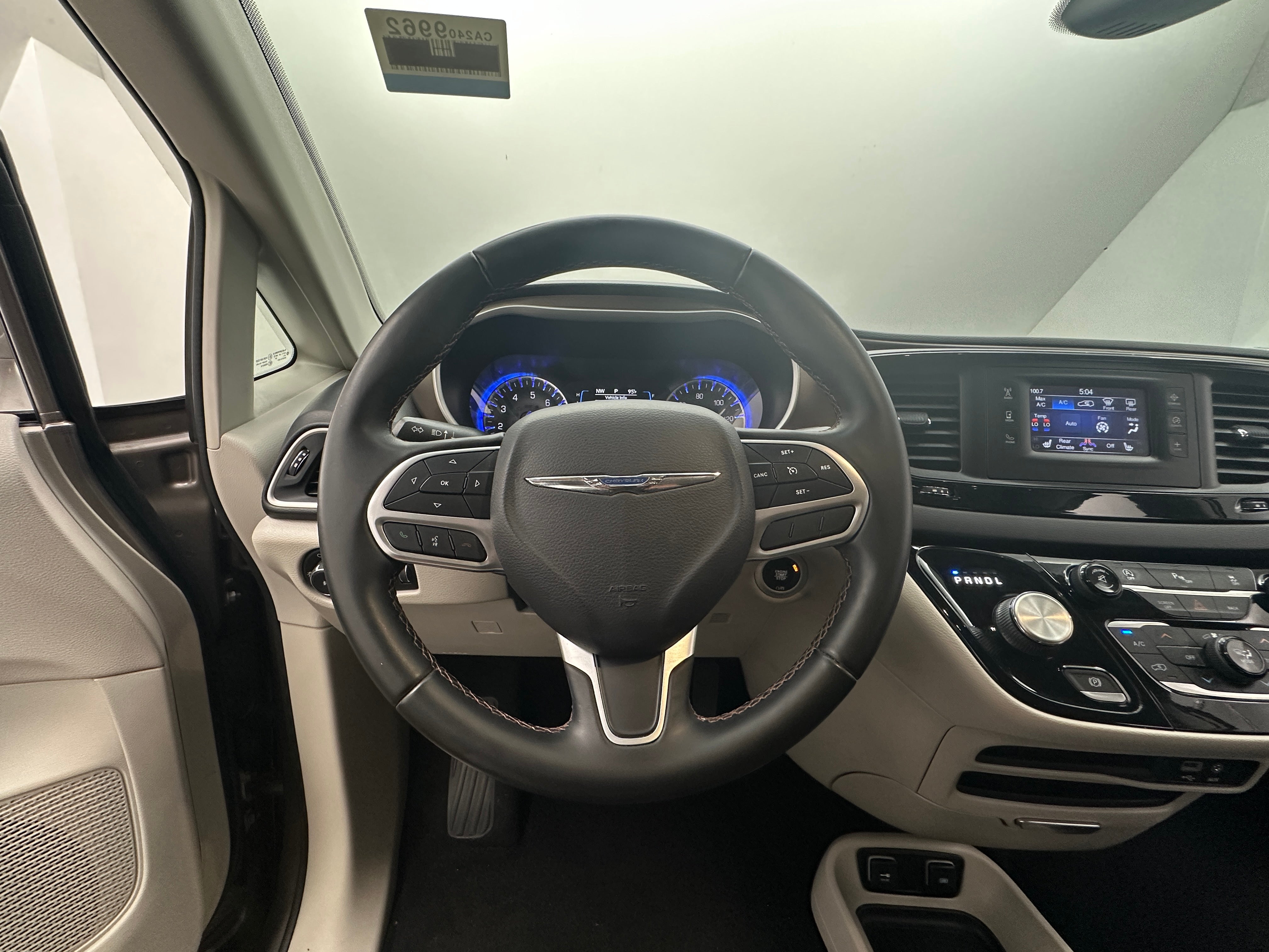 2017 Chrysler Pacifica Touring L 4
