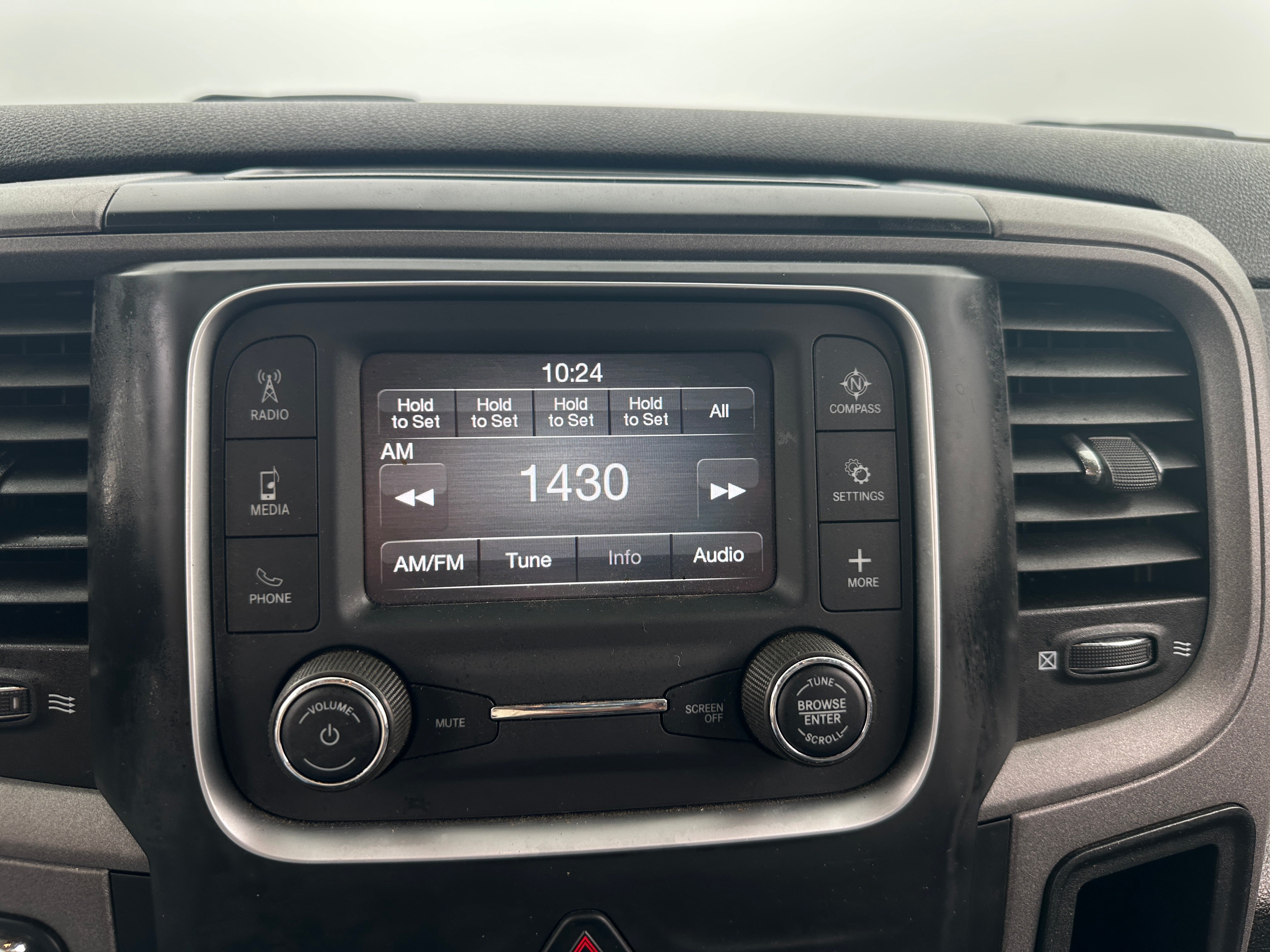 Thumbnail: 2023 RAM 1500 Classic - 4