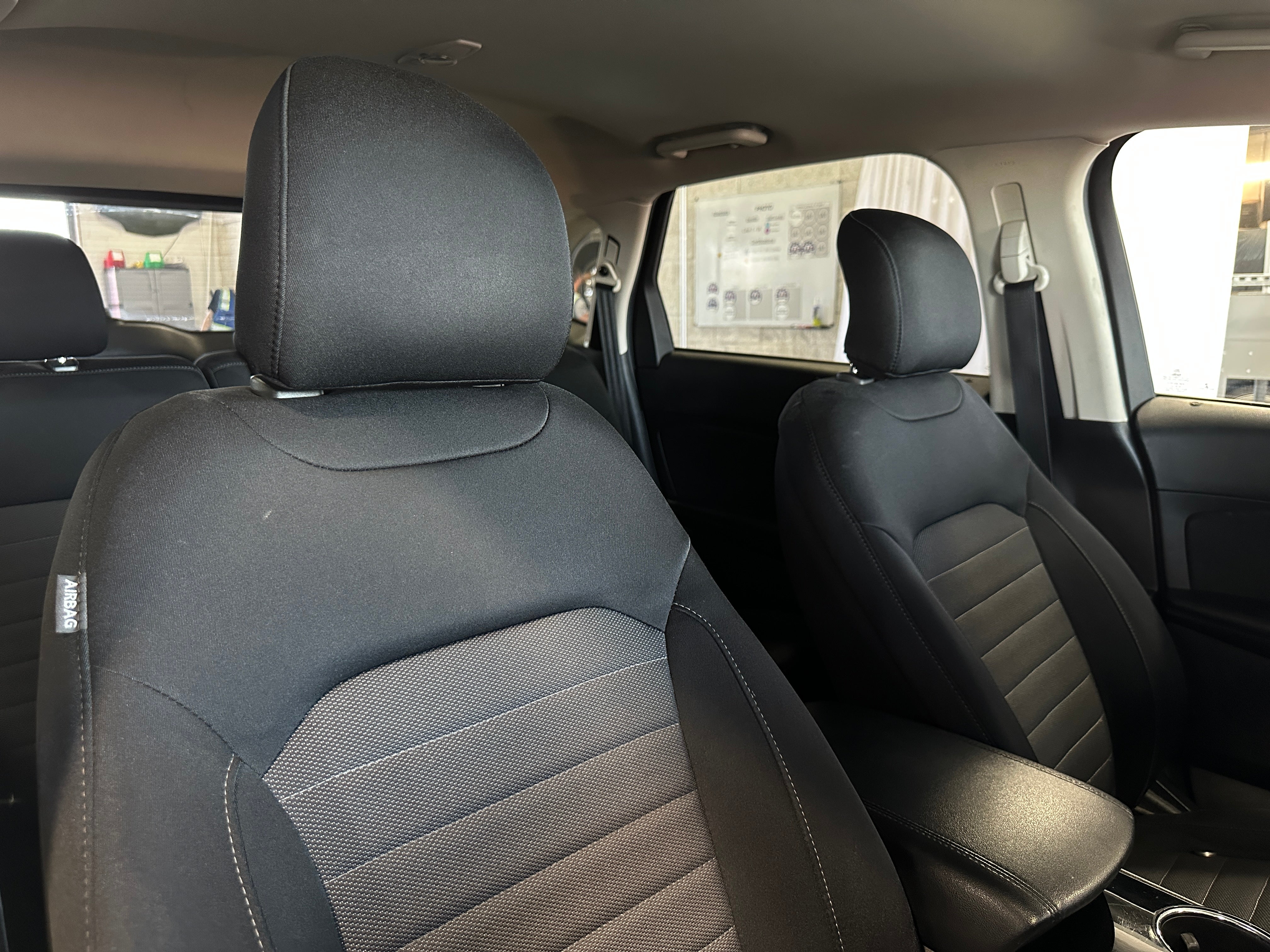 2017 Ford Edge SE 2