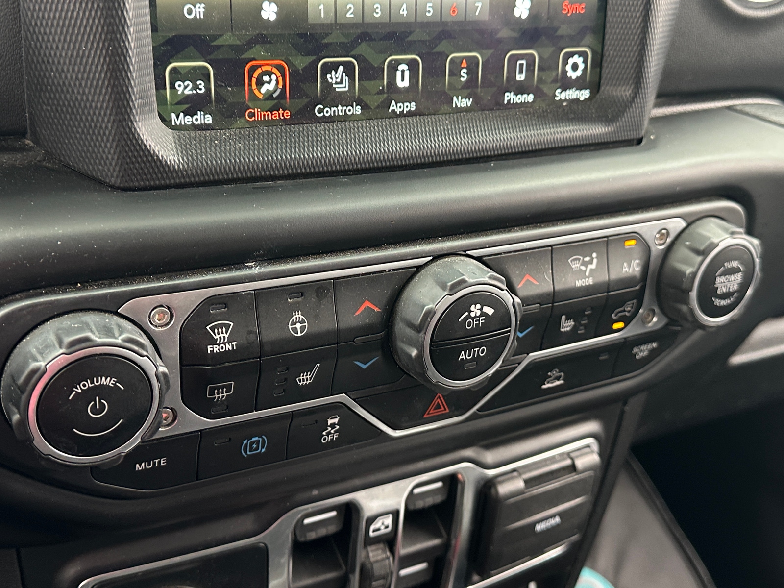 Thumbnail: 2021 Jeep Wrangler - 3