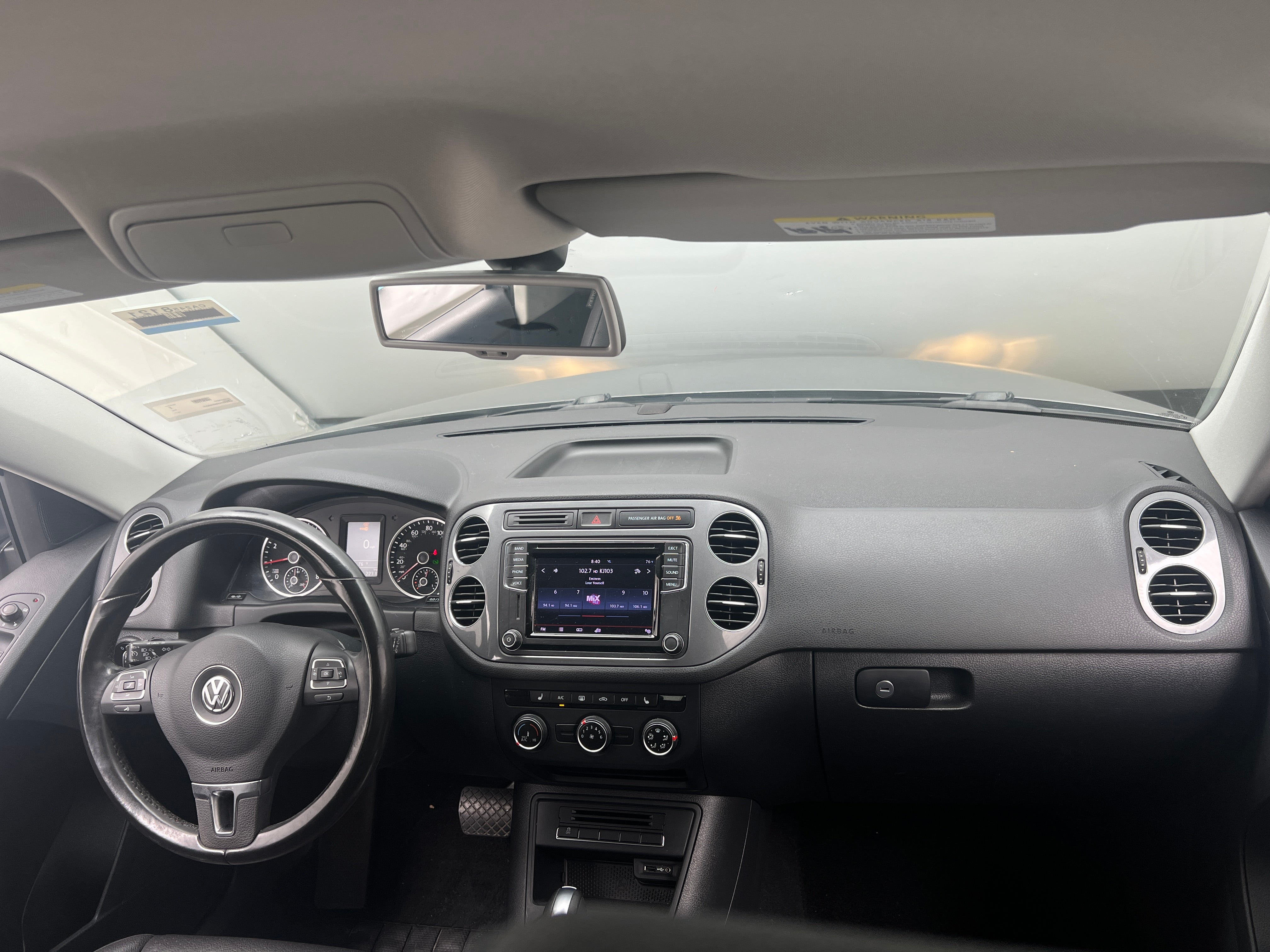 Thumbnail: 2017 Volkswagen Tiguan - 3