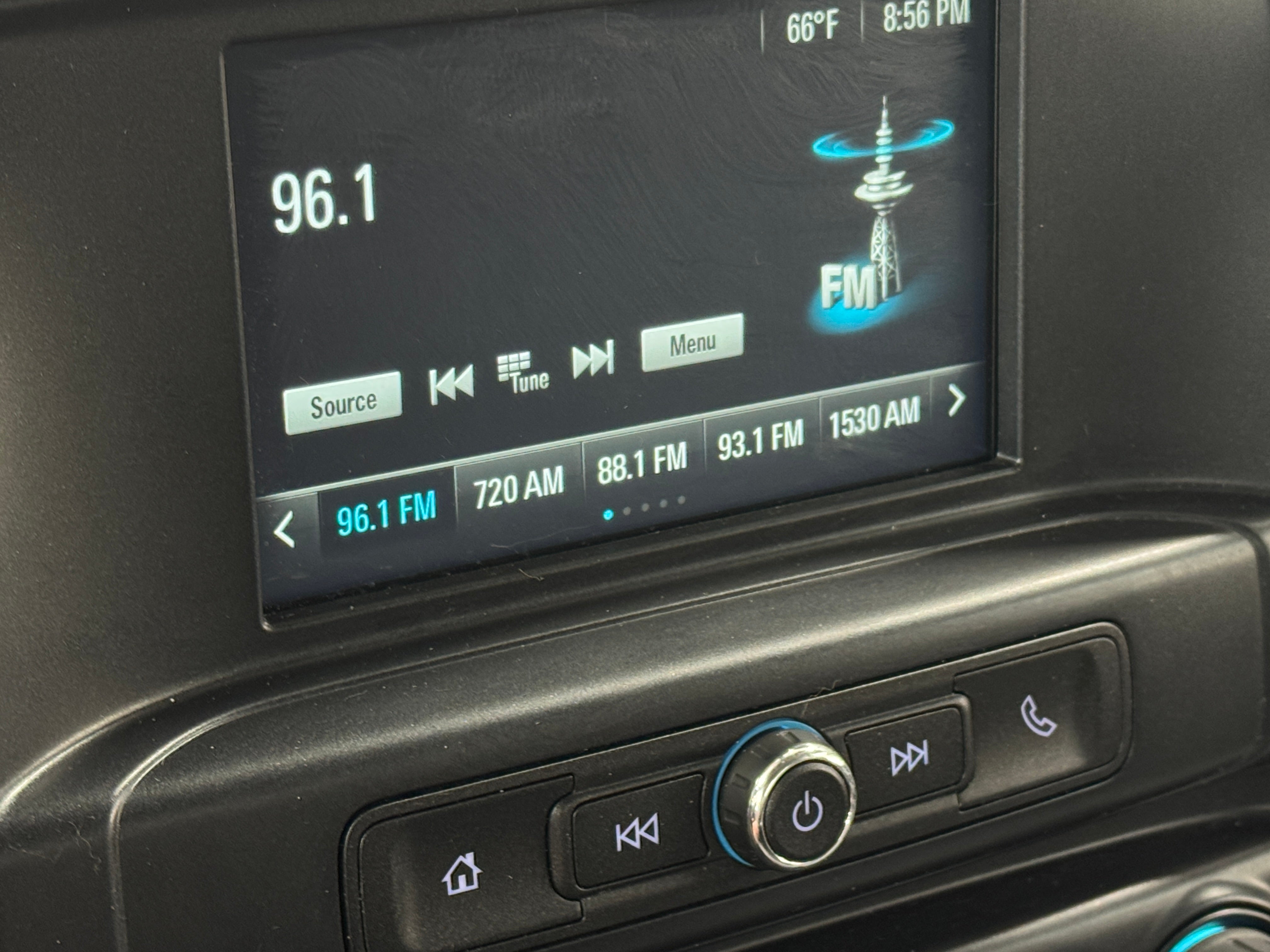 Thumbnail: 2019 Chevrolet Silverado 2500 - 4