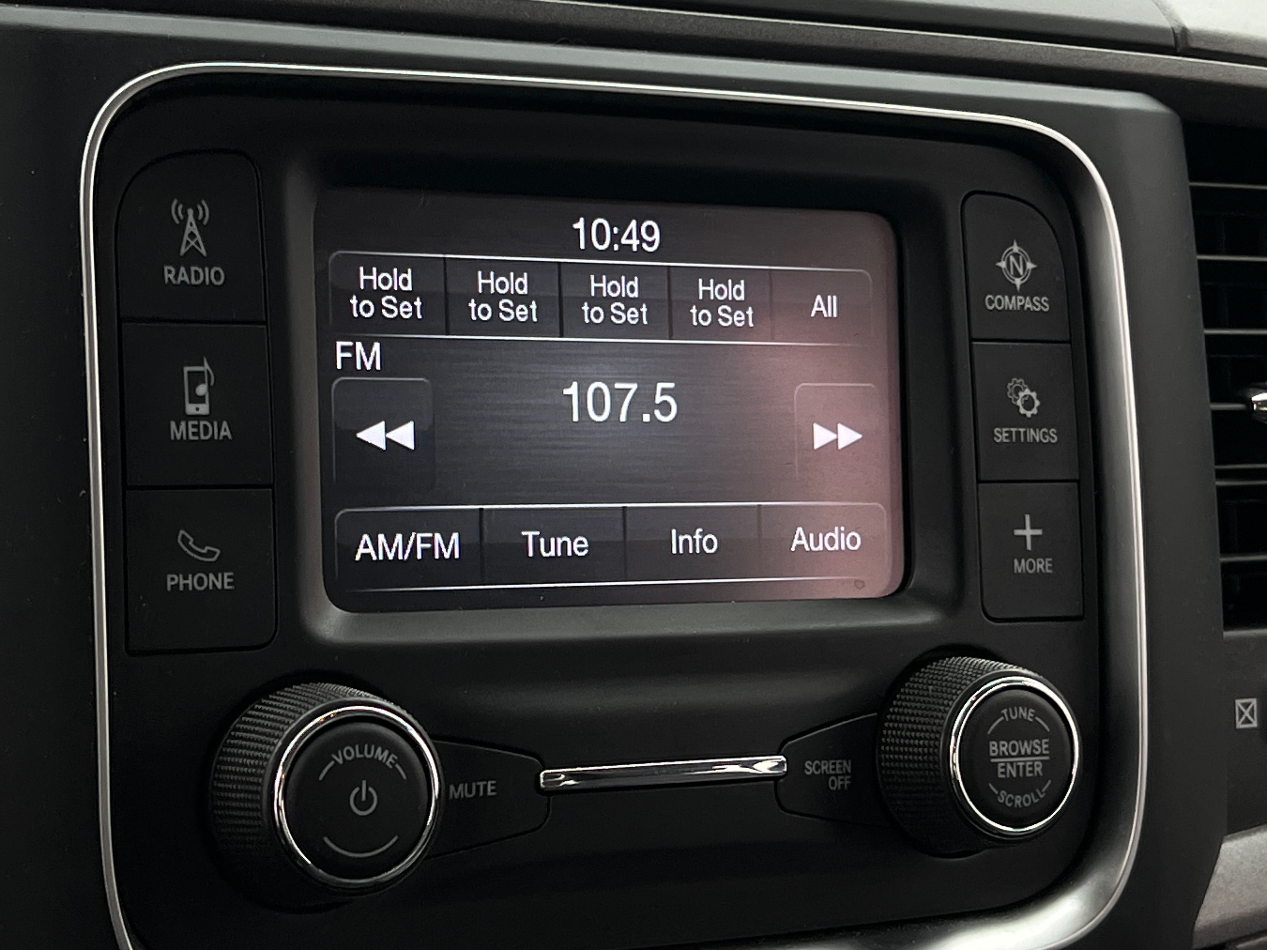 Thumbnail: 2022 RAM 1500 Classic - 4