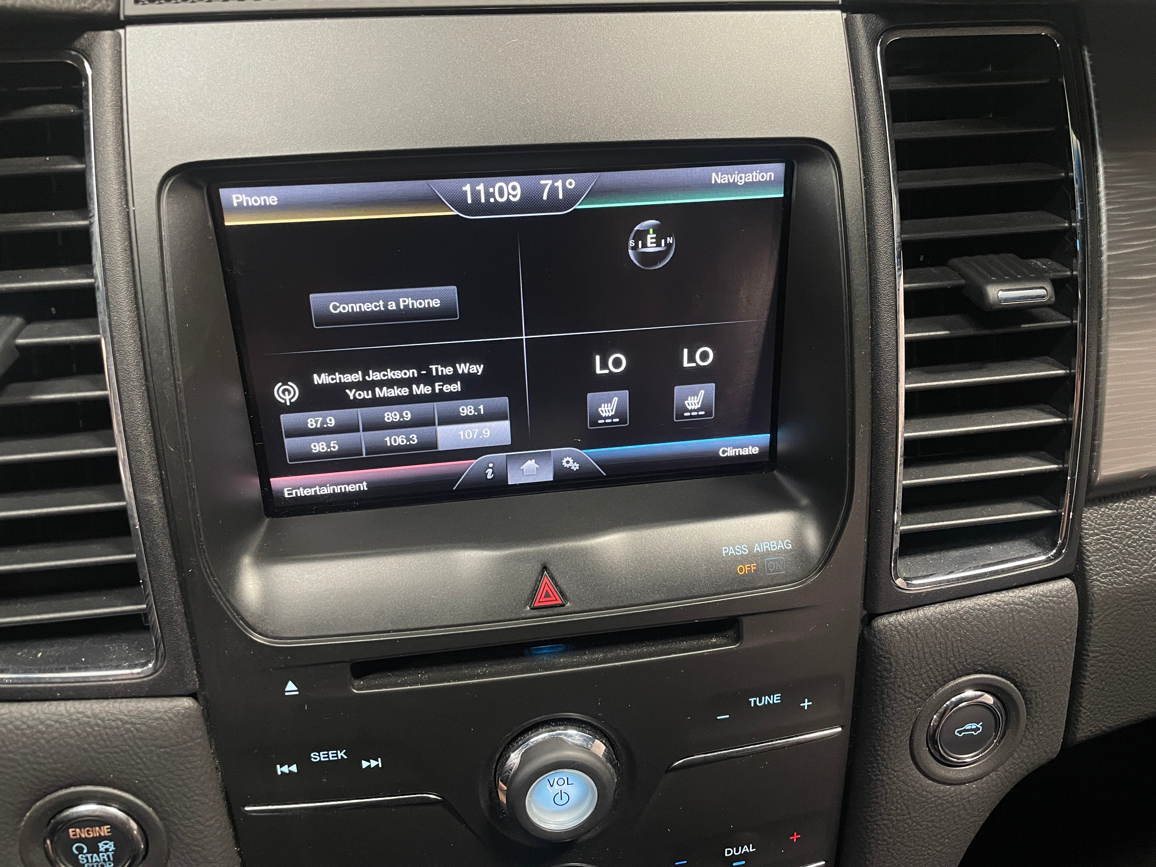 2015 Ford Taurus SEL 4