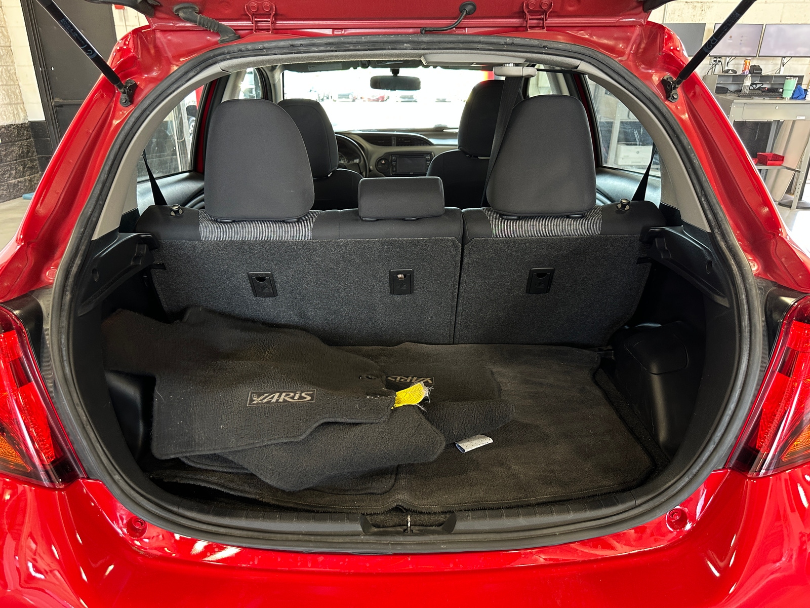 Thumbnail: 2015 Toyota Yaris - 7