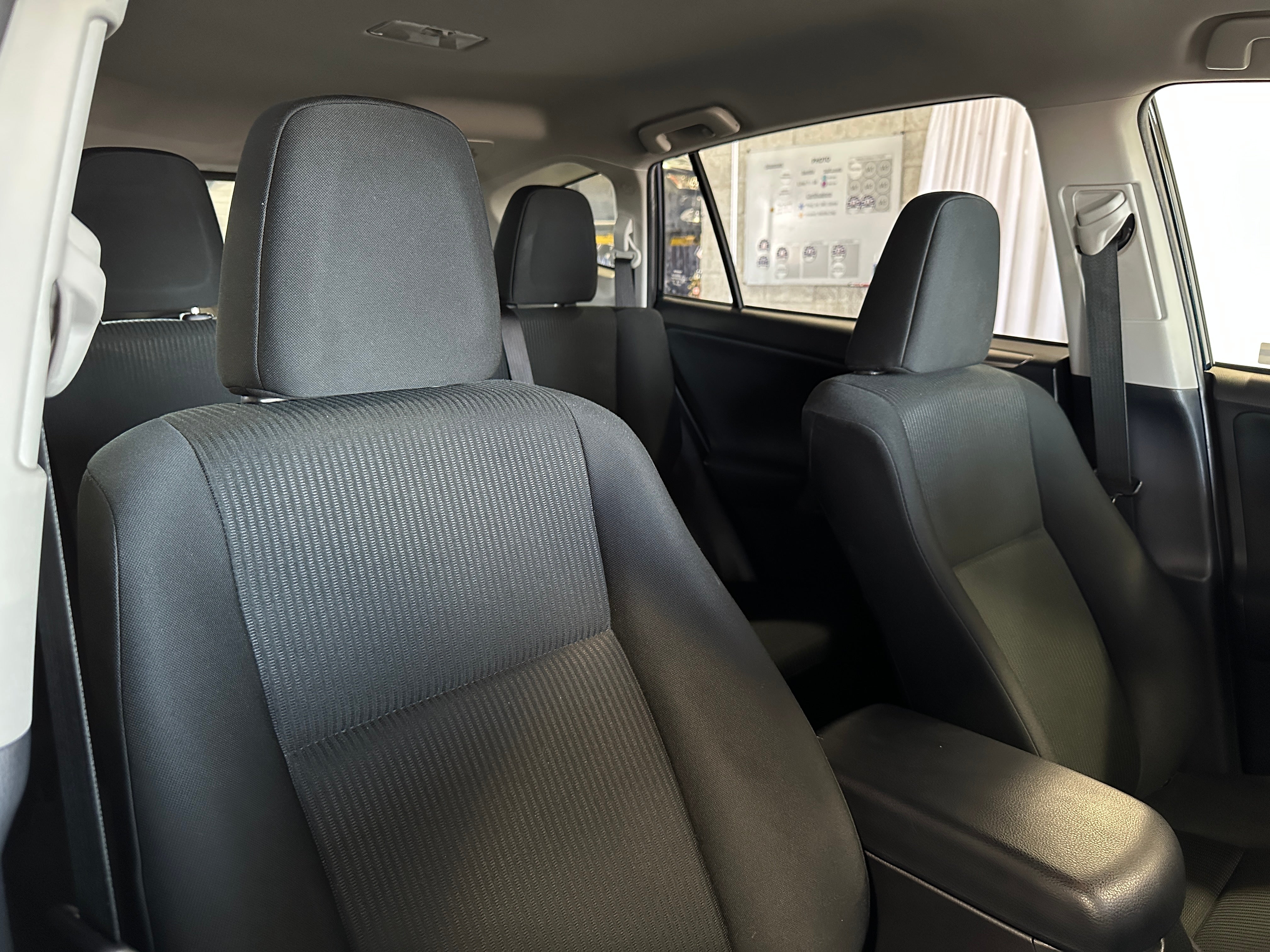 2018 Toyota RAV4 LE 2