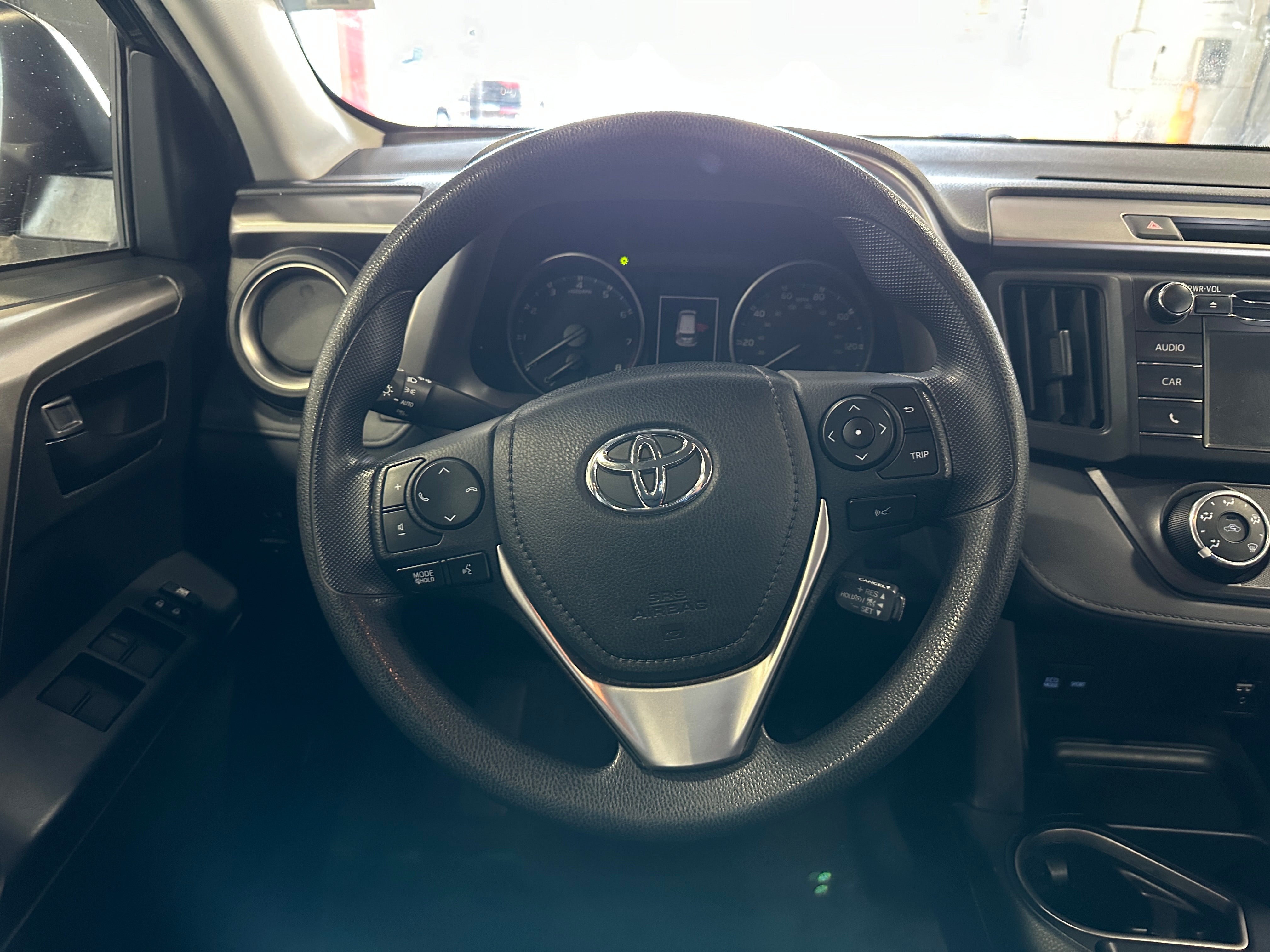 2018 Toyota RAV4 LE 5