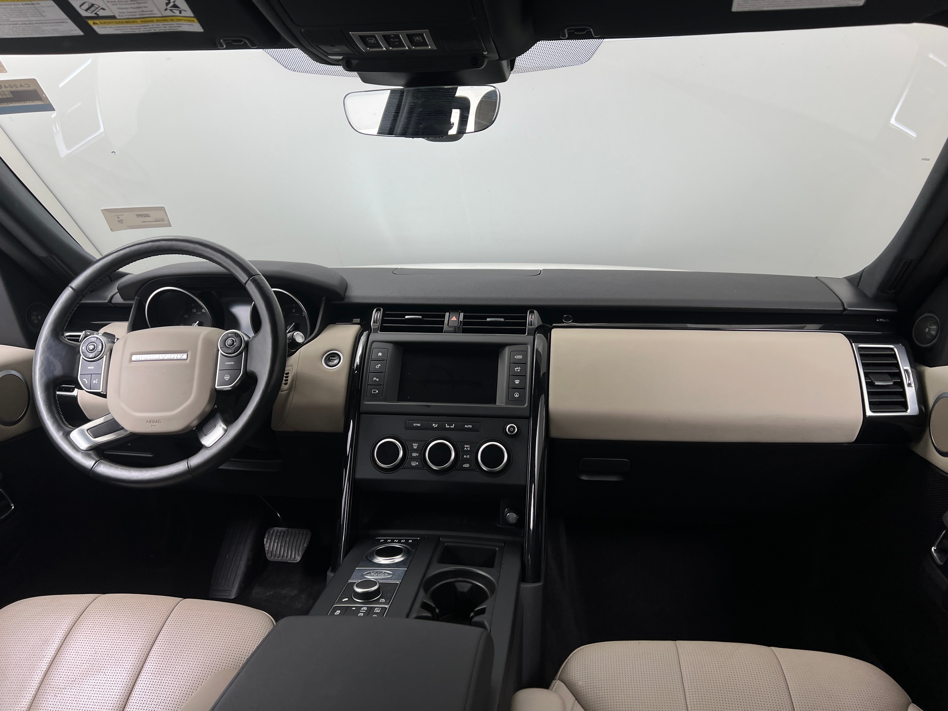 2017 Land Rover Discovery SE 2