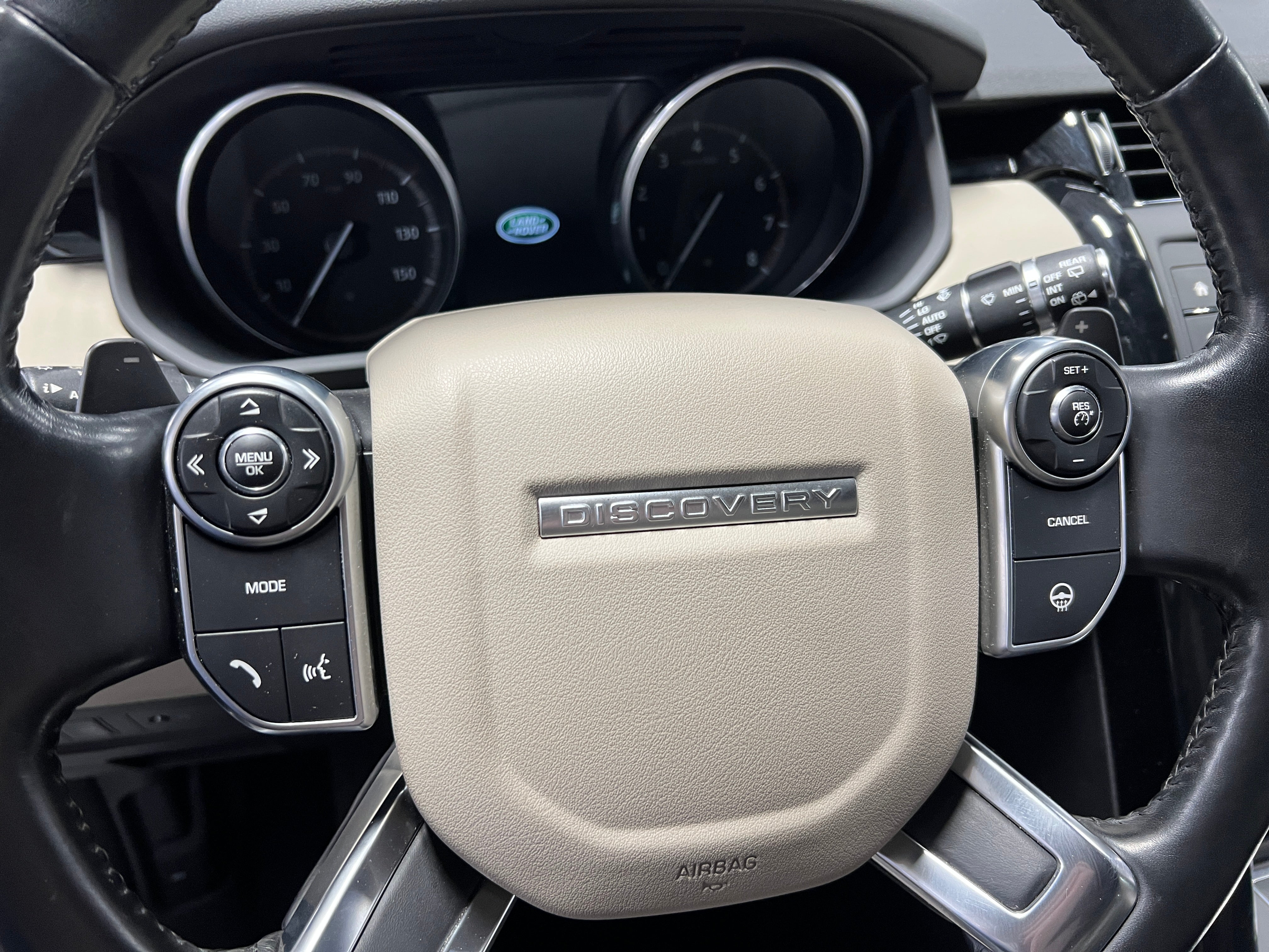 2017 Land Rover Discovery SE 4