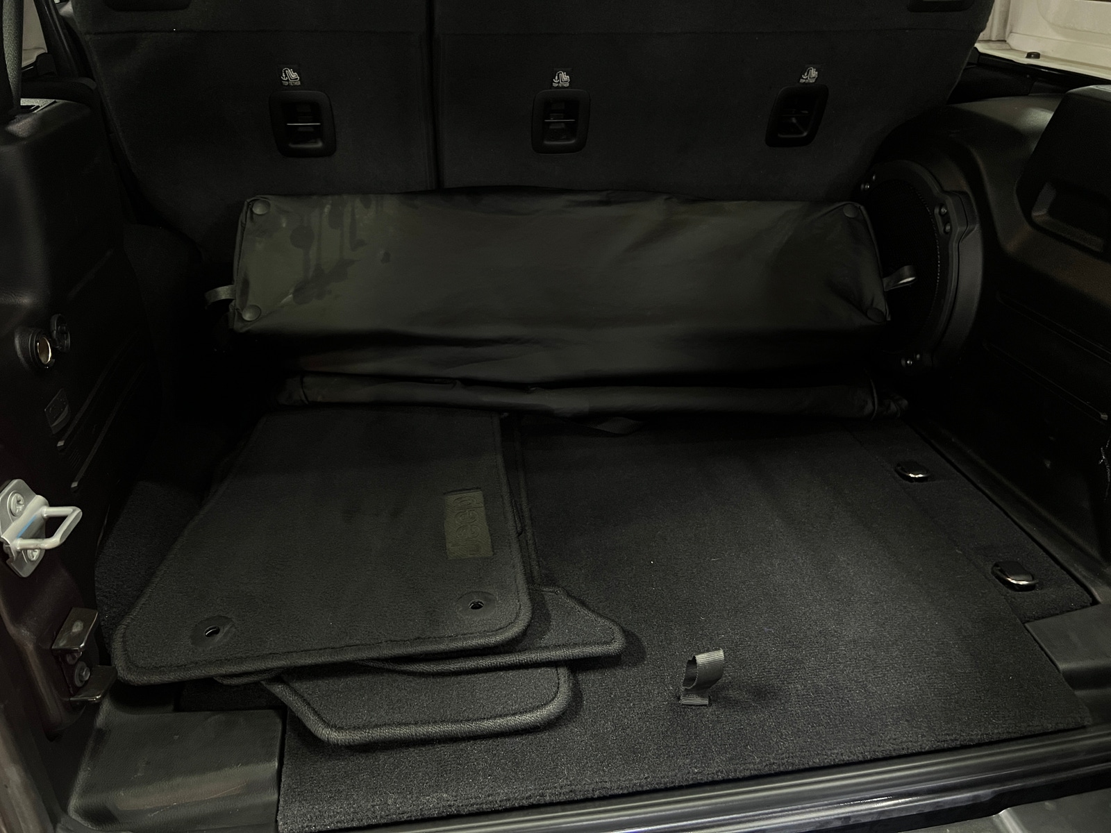 Thumbnail: 2022 Jeep Wrangler - 6