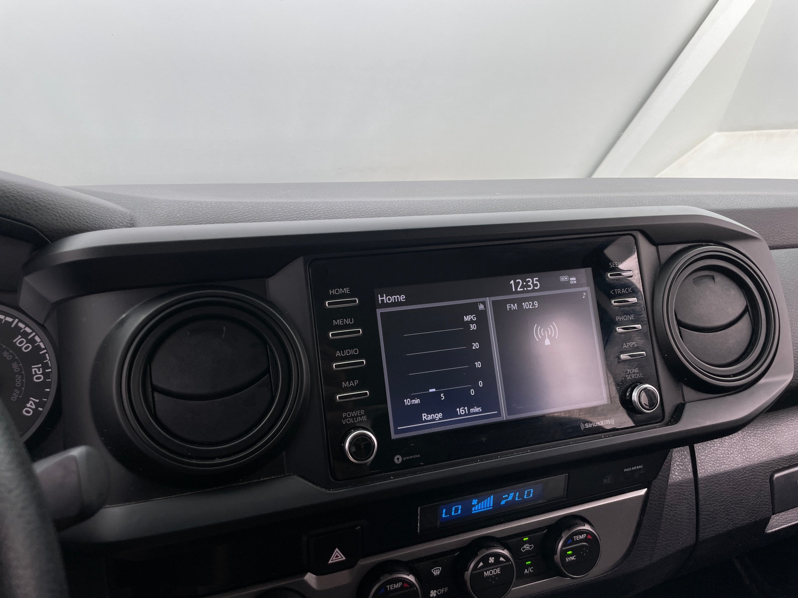 Thumbnail: 2022 Toyota Tacoma - 4