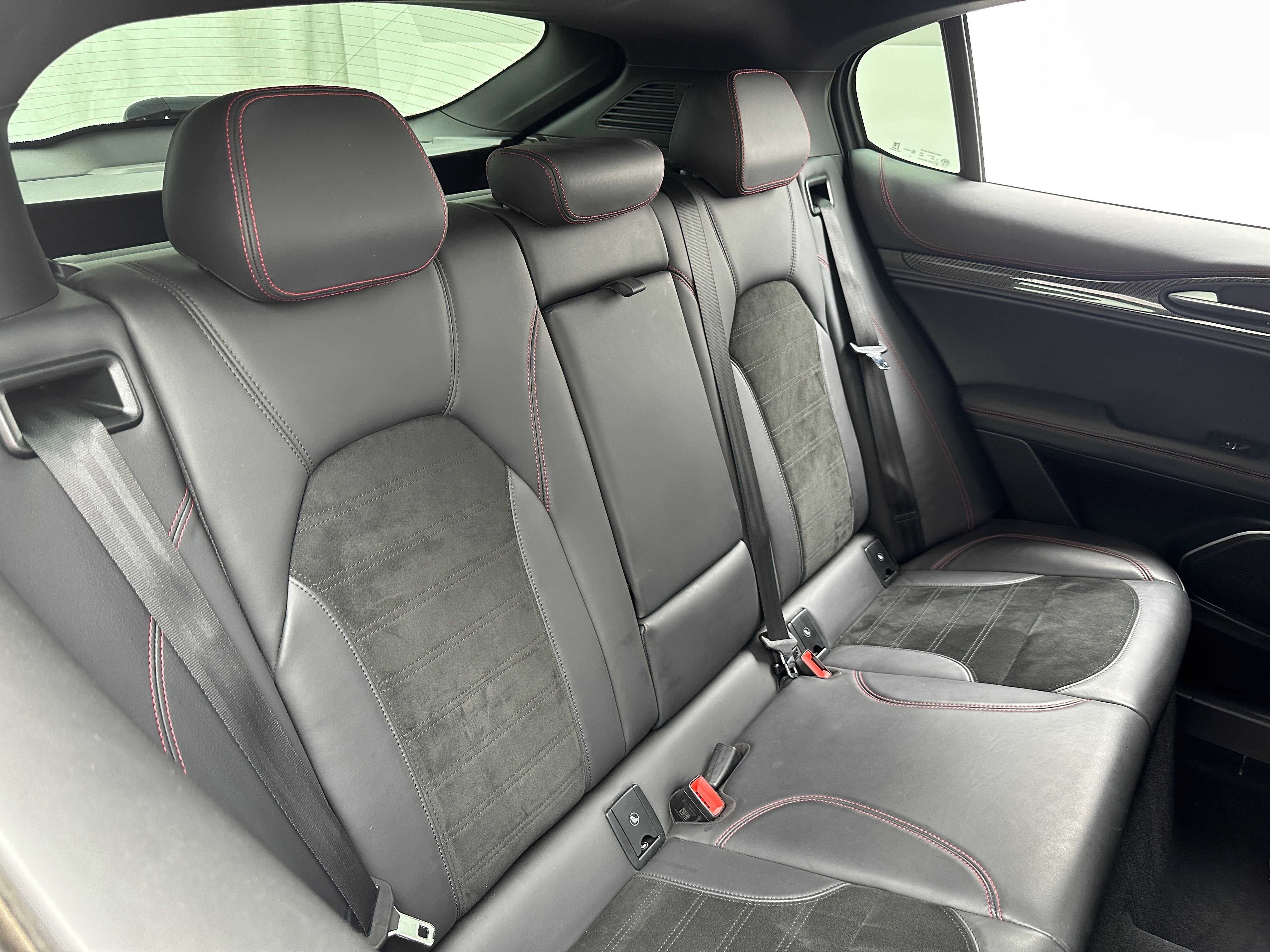 2018 Alfa Romeo Stelvio Quadrifoglio 5