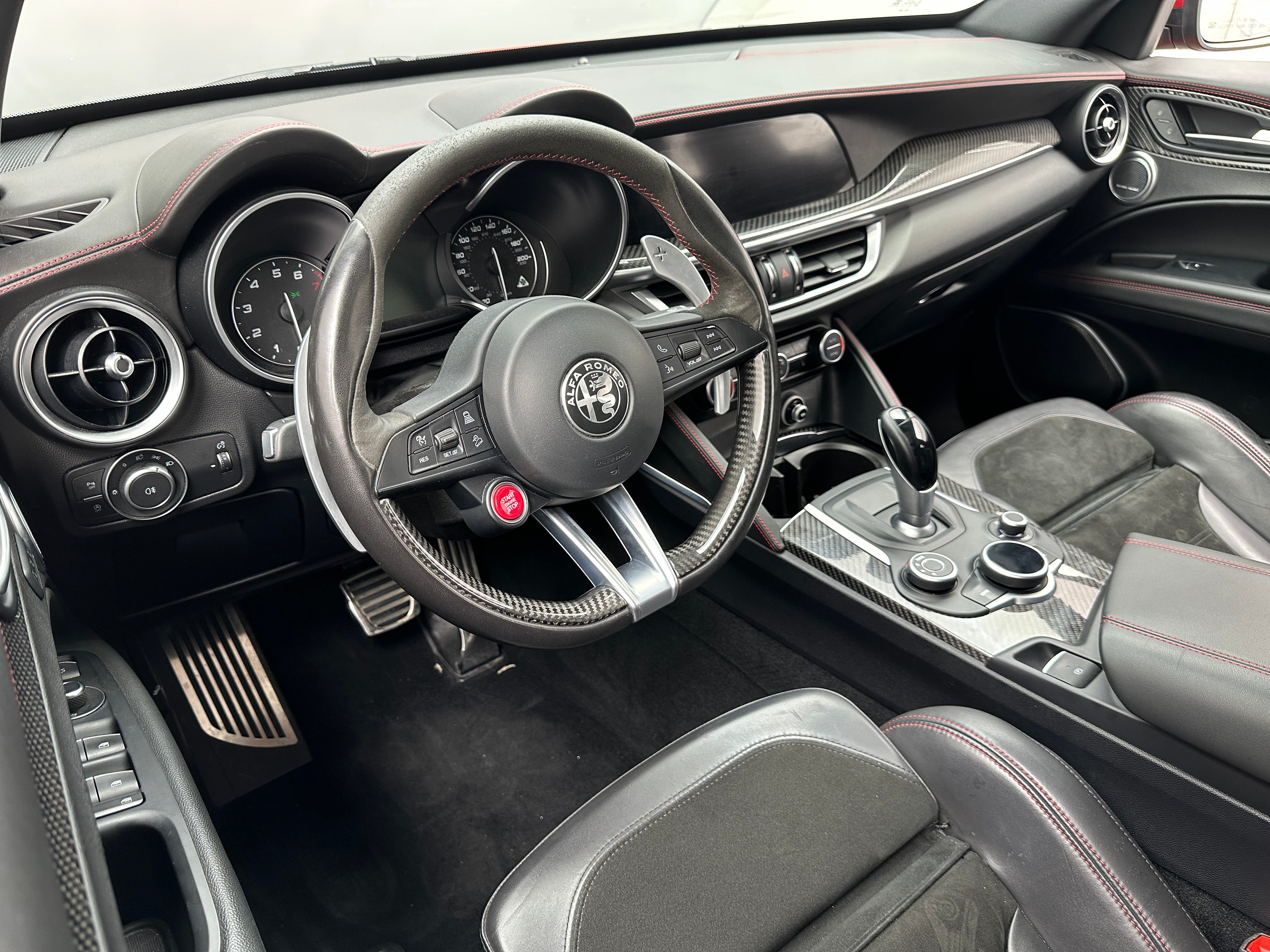 2018 Alfa Romeo Stelvio Quadrifoglio 2