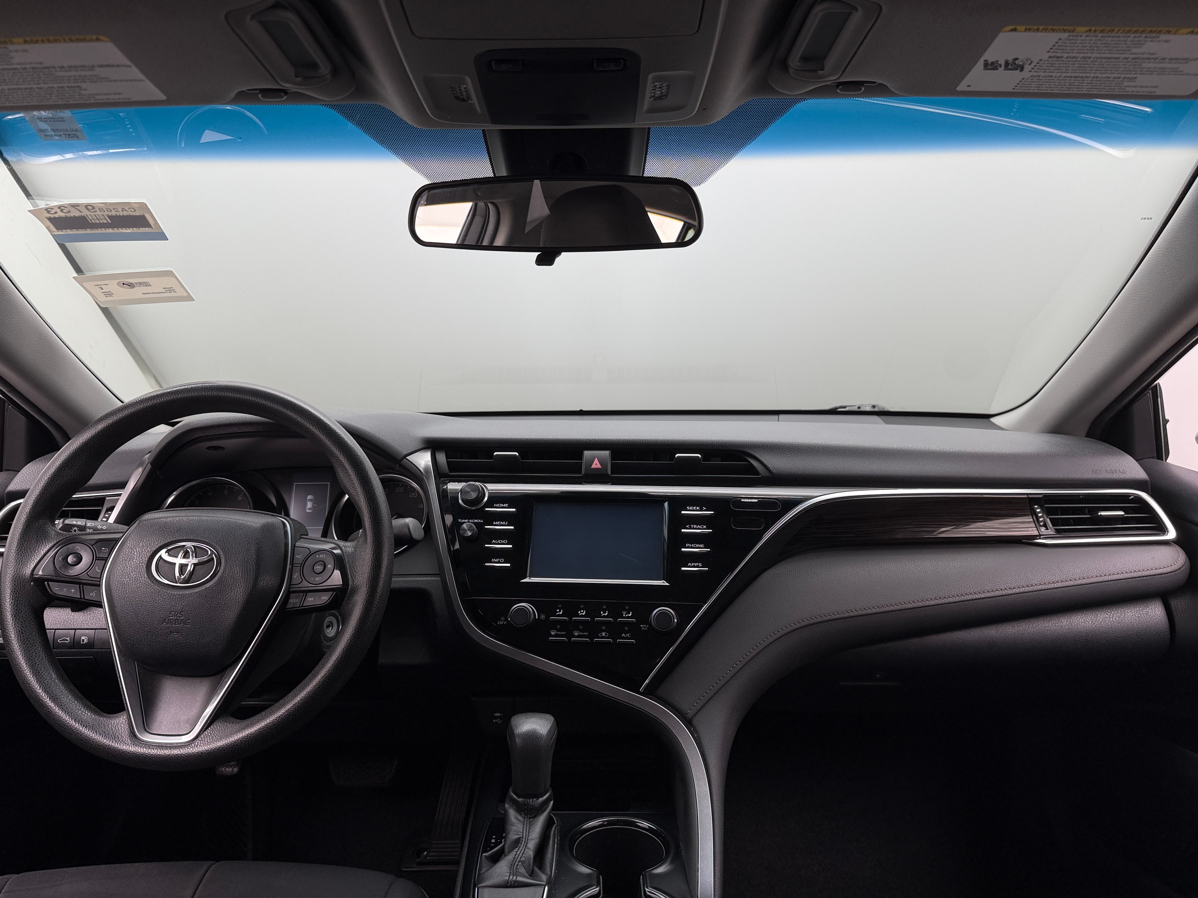 2018 Toyota Camry LE 3