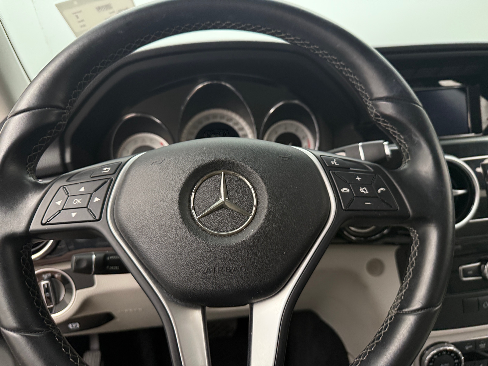 Thumbnail: 2015 Mercedes-Benz GLK - 4