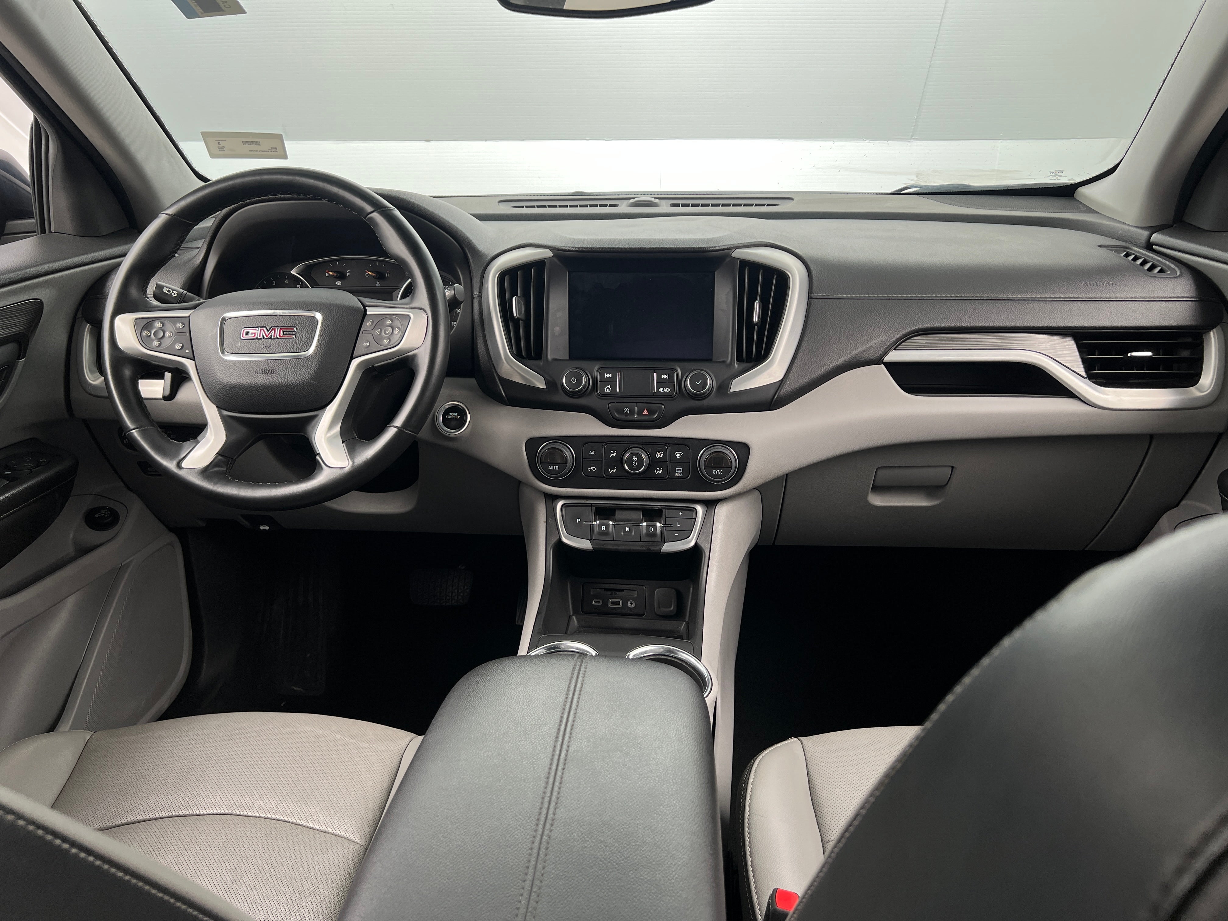 2023 GMC Terrain SLT 2
