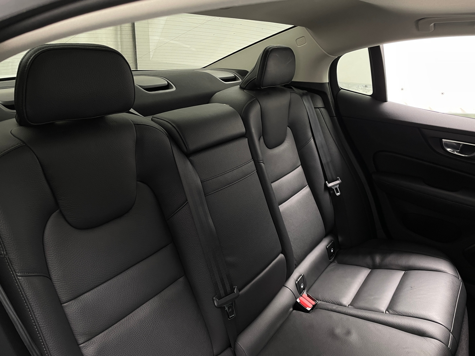 Thumbnail: 2022 Volvo S60 - 5